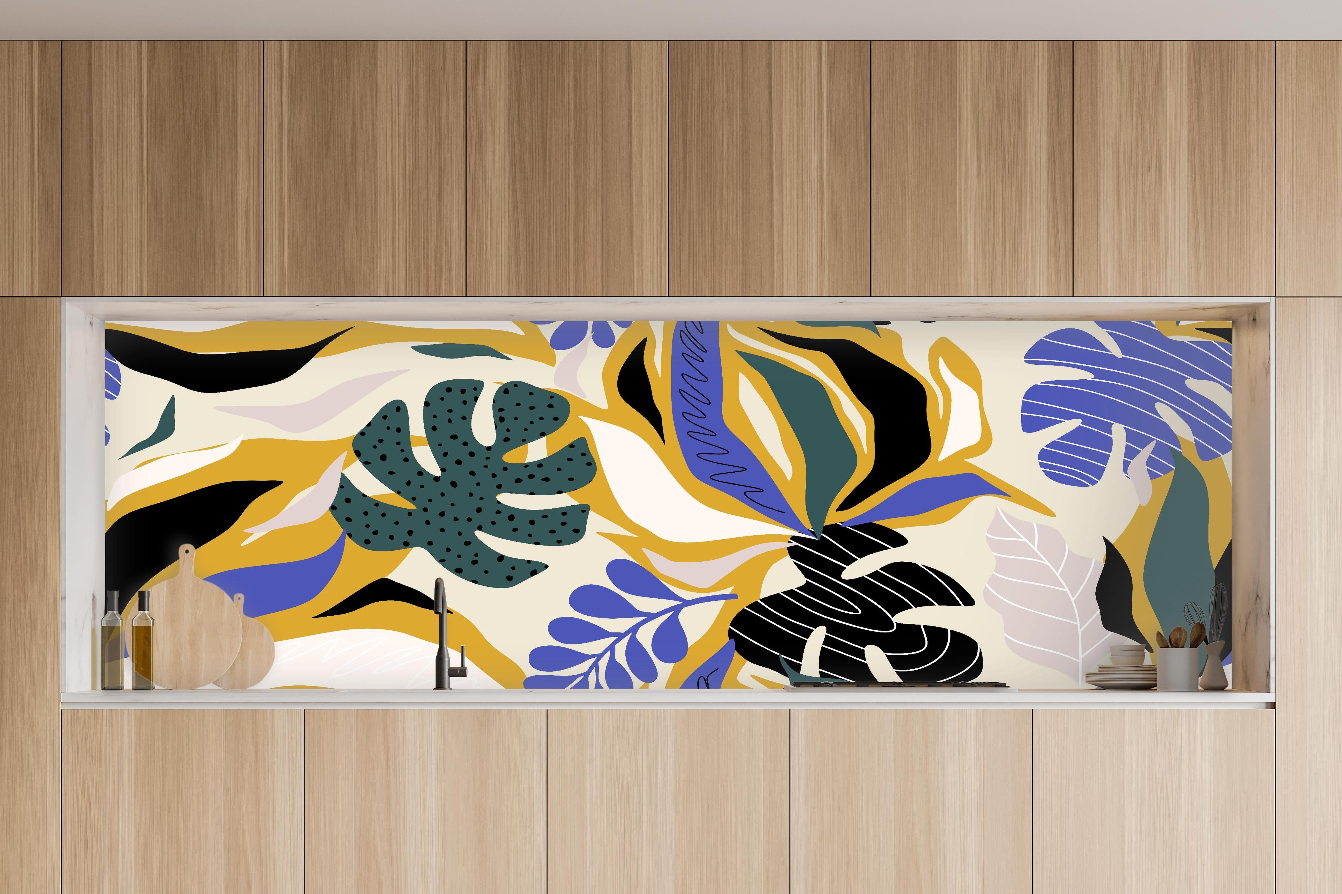 Küche - Tropisches Blattmuster Gelb-Blau in charakteristischer Vollholz-Küche mit modernem Gasherd