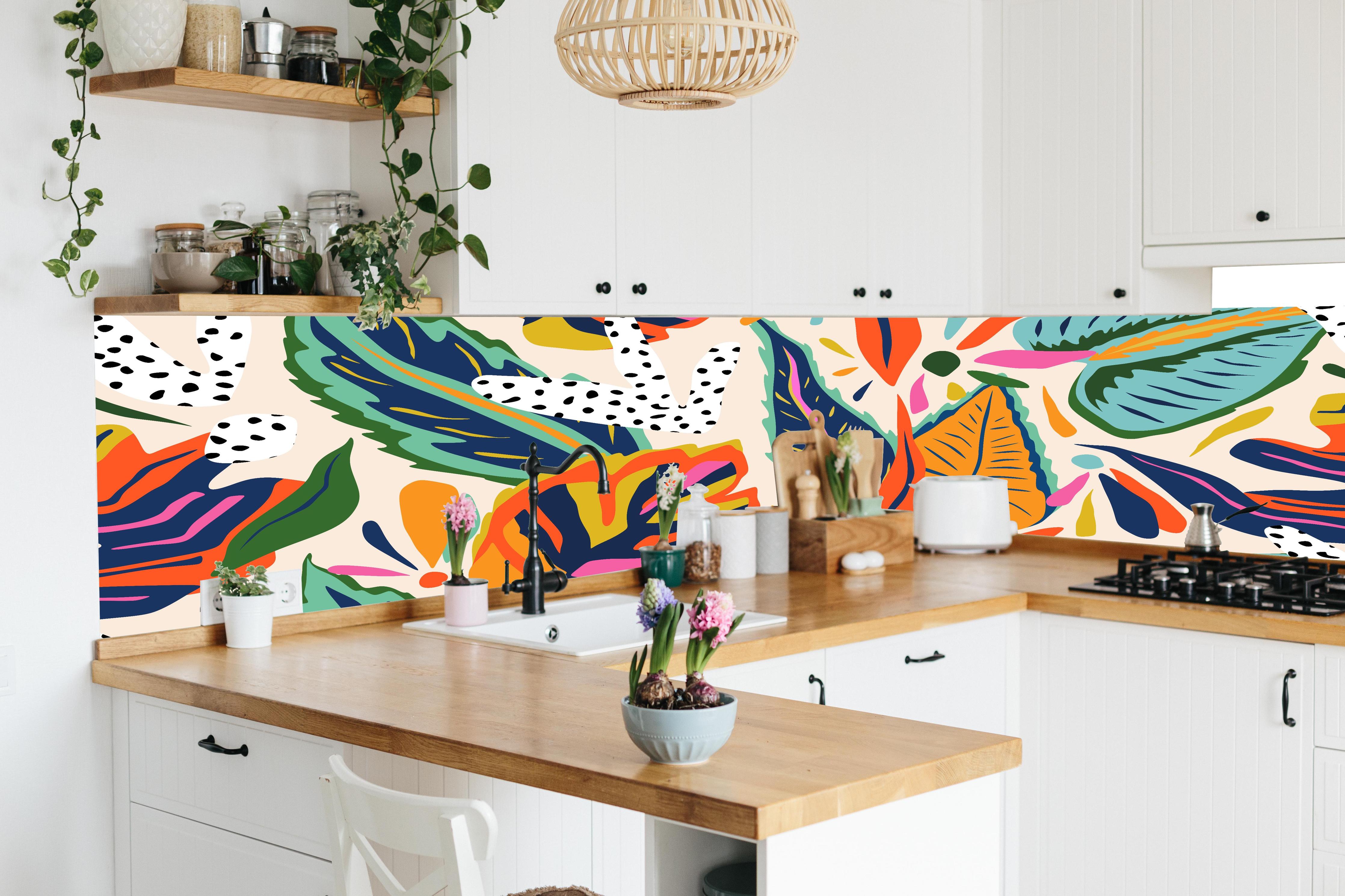 Küche - Tropisches Blumenmuster Orange-Türkis in lebendiger Küche mit bunten Blumen