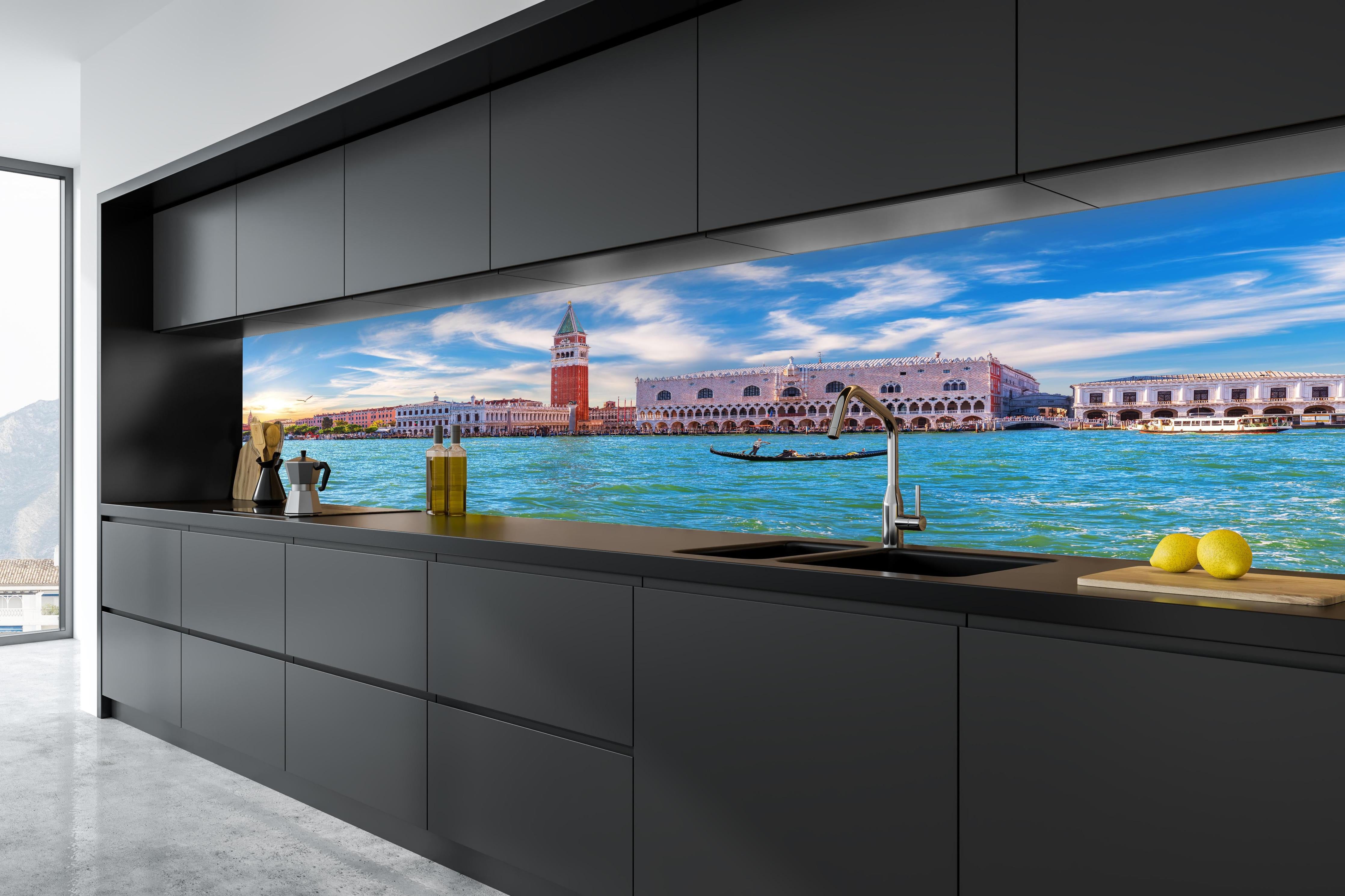 Küche - Venedig Skyline Blau-Türkis in tiefschwarzer matt-premium Einbauküche