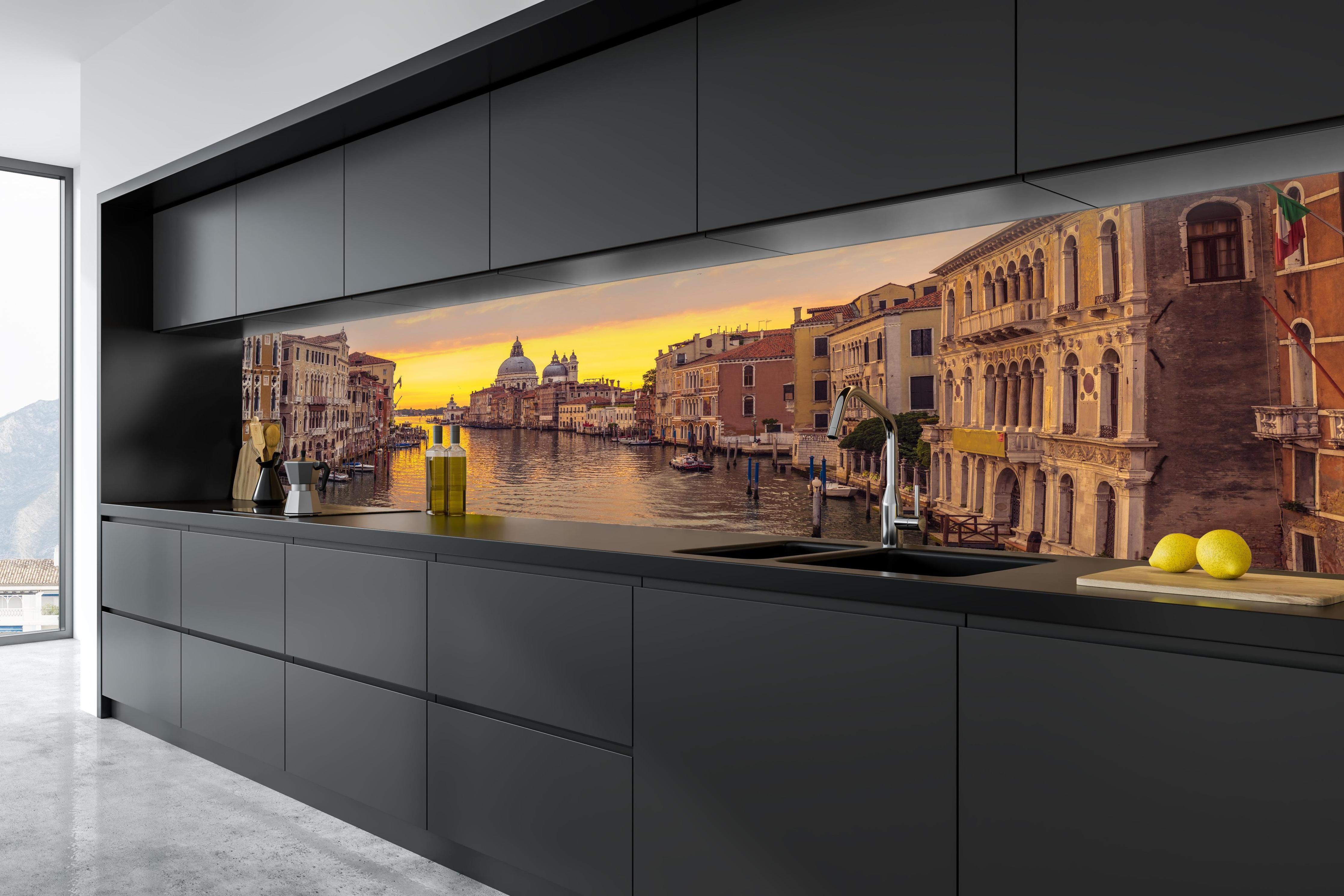 Küche - Venedig Skyline Sonnenuntergang in tiefschwarzer matt-premium Einbauküche