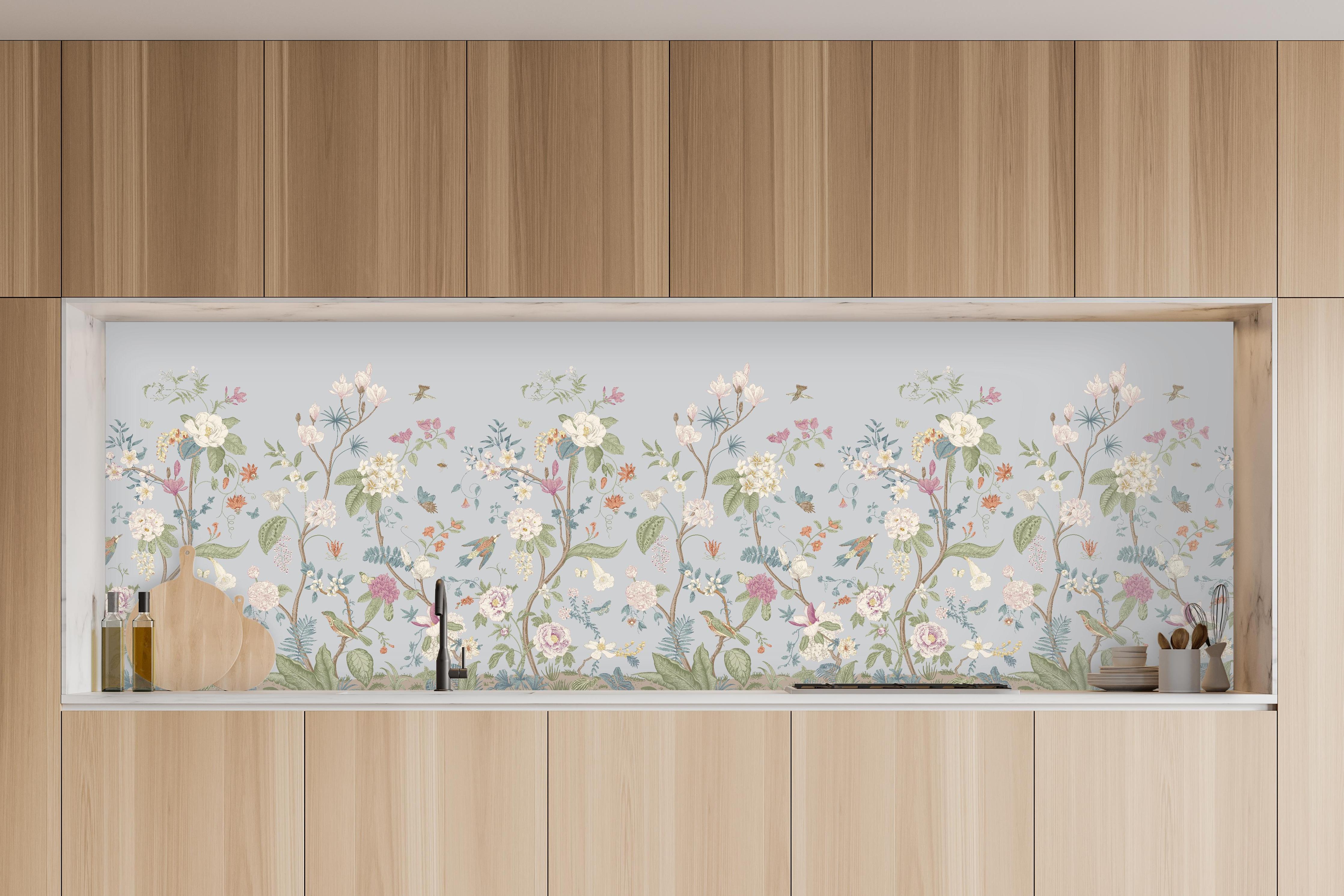 Küche - Vintage Bloom Blumenbordüre Grau-Rosa in charakteristischer Vollholz-Küche mit modernem Gasherd