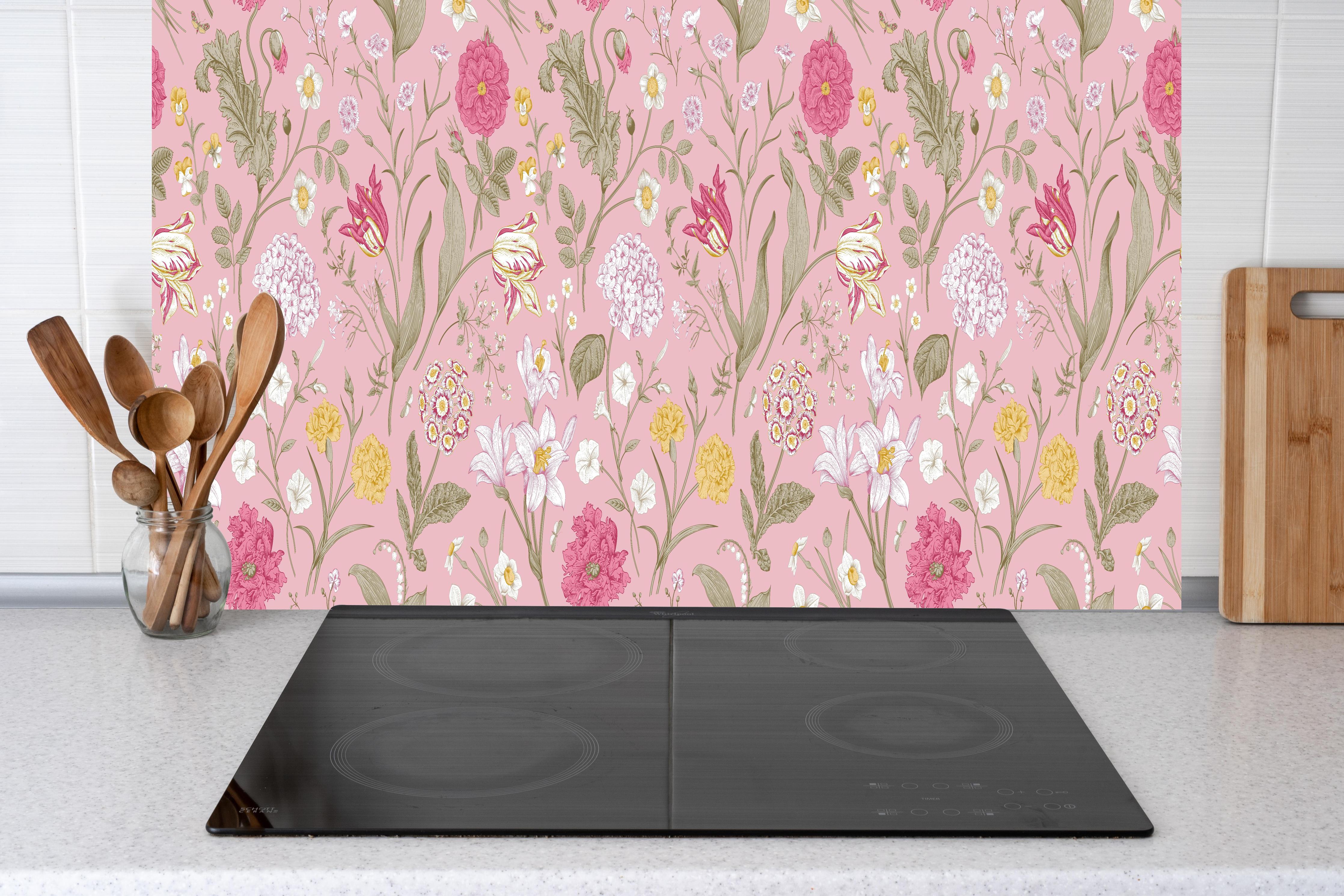 Küche - Vintage Bloom Rosa Blumenmuster hinter Cerankochfeld und Holz-Kochutensilien