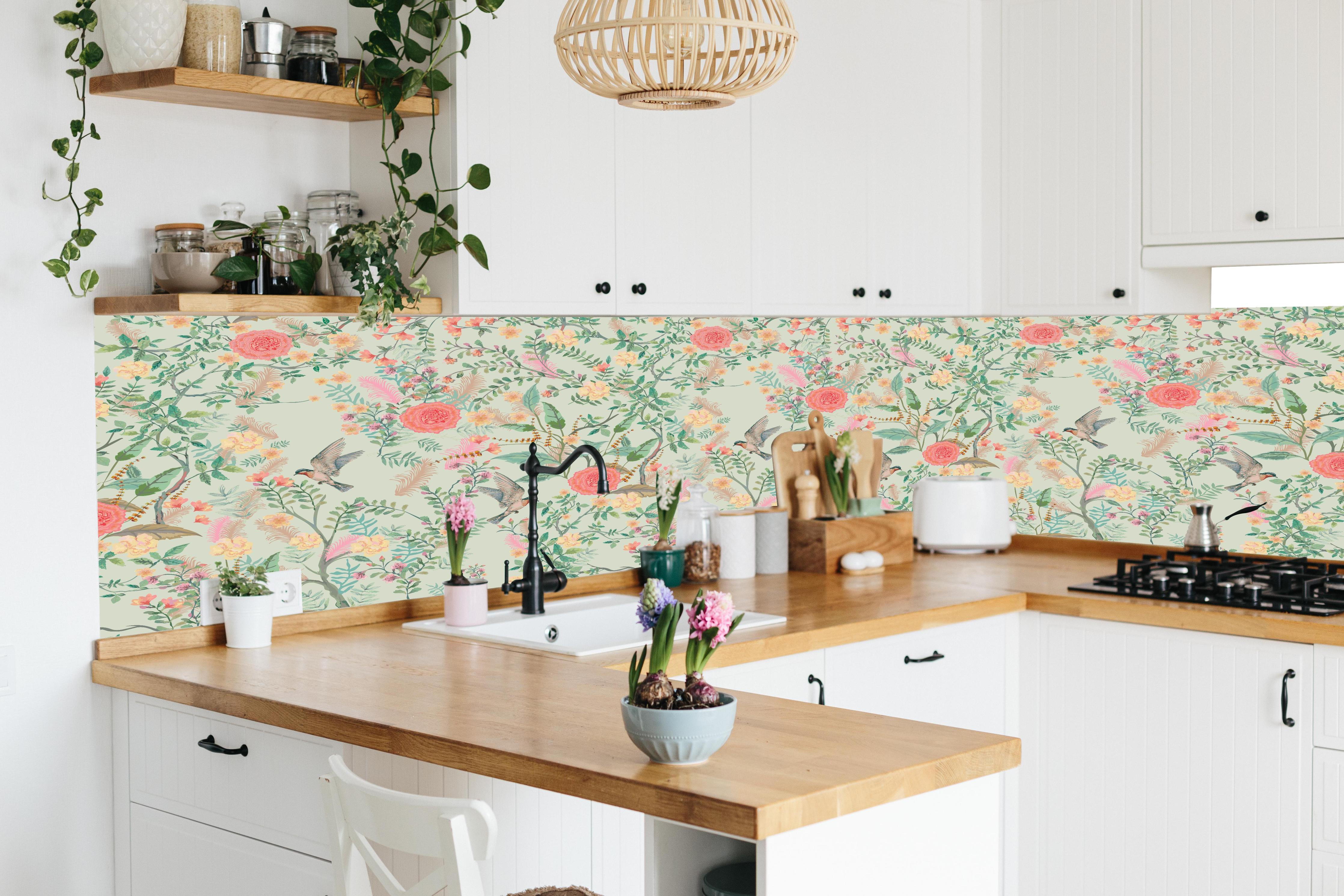 Küche - Vintage-Blumenmuster Grün-Rosa in lebendiger Küche mit bunten Blumen