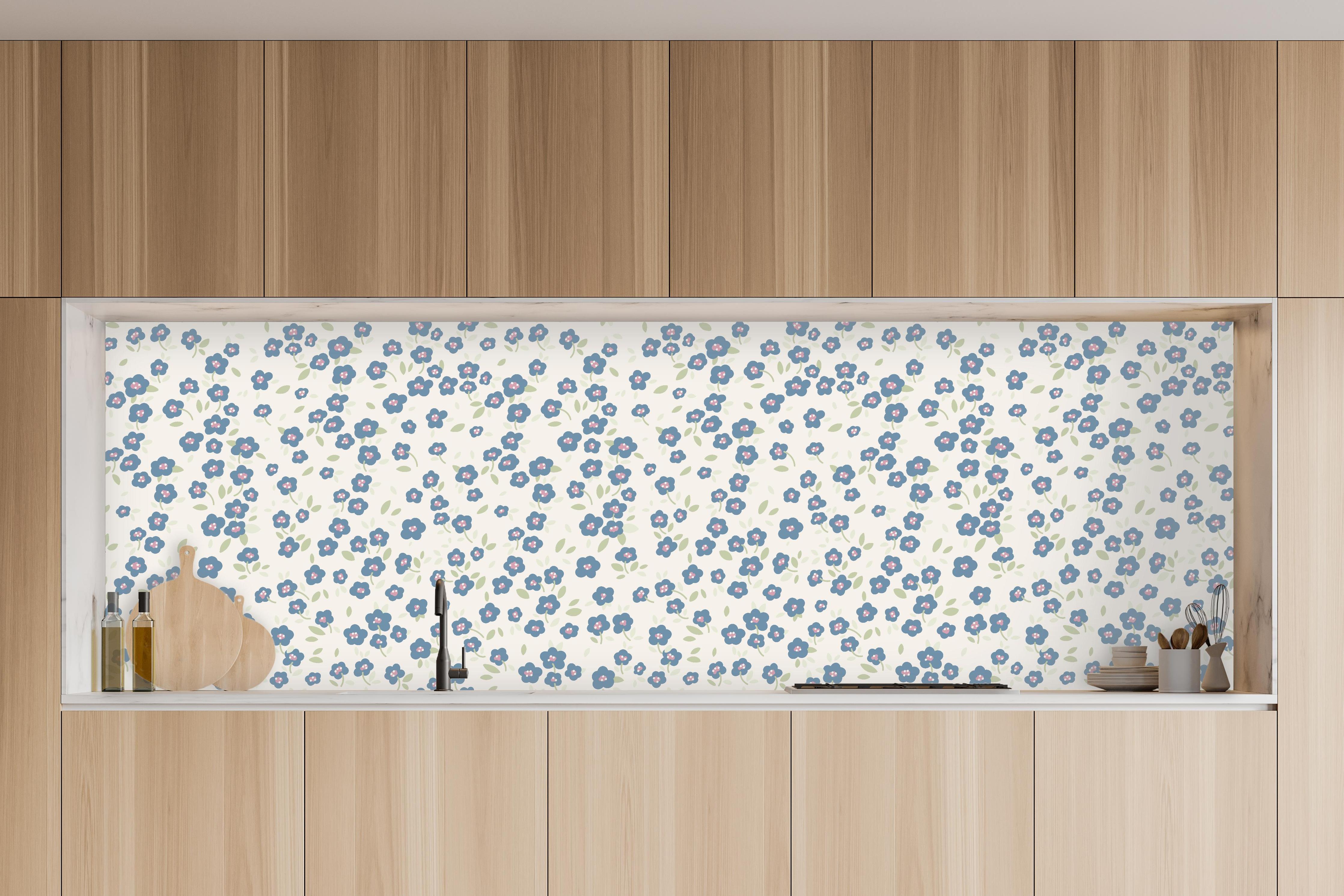 Küche - Vintage Ditsy Blumen Blau-Beige in charakteristischer Vollholz-Küche mit modernem Gasherd
