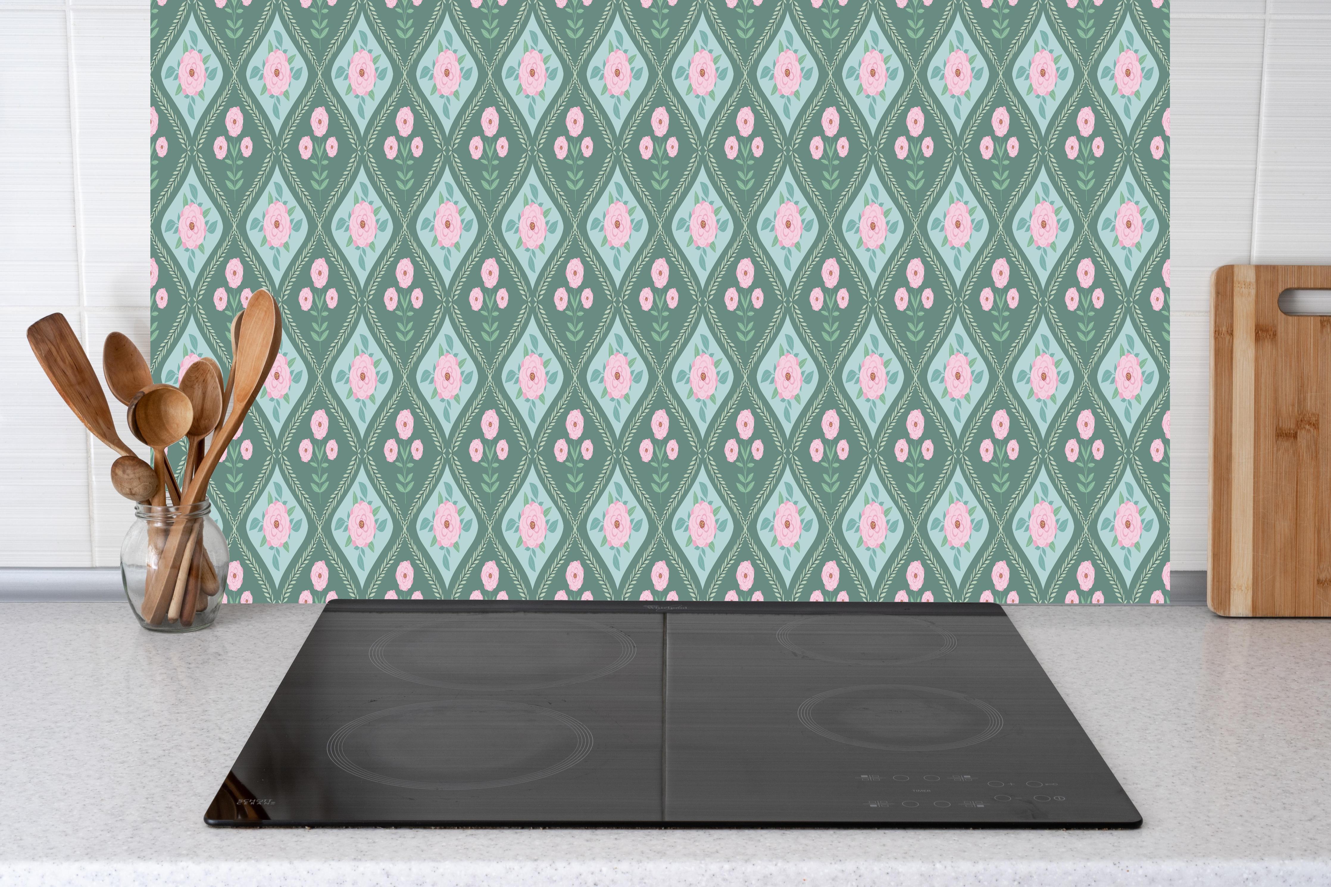 Küche - Vintage Rosen Tapete Grün-Rosa hinter Cerankochfeld und Holz-Kochutensilien