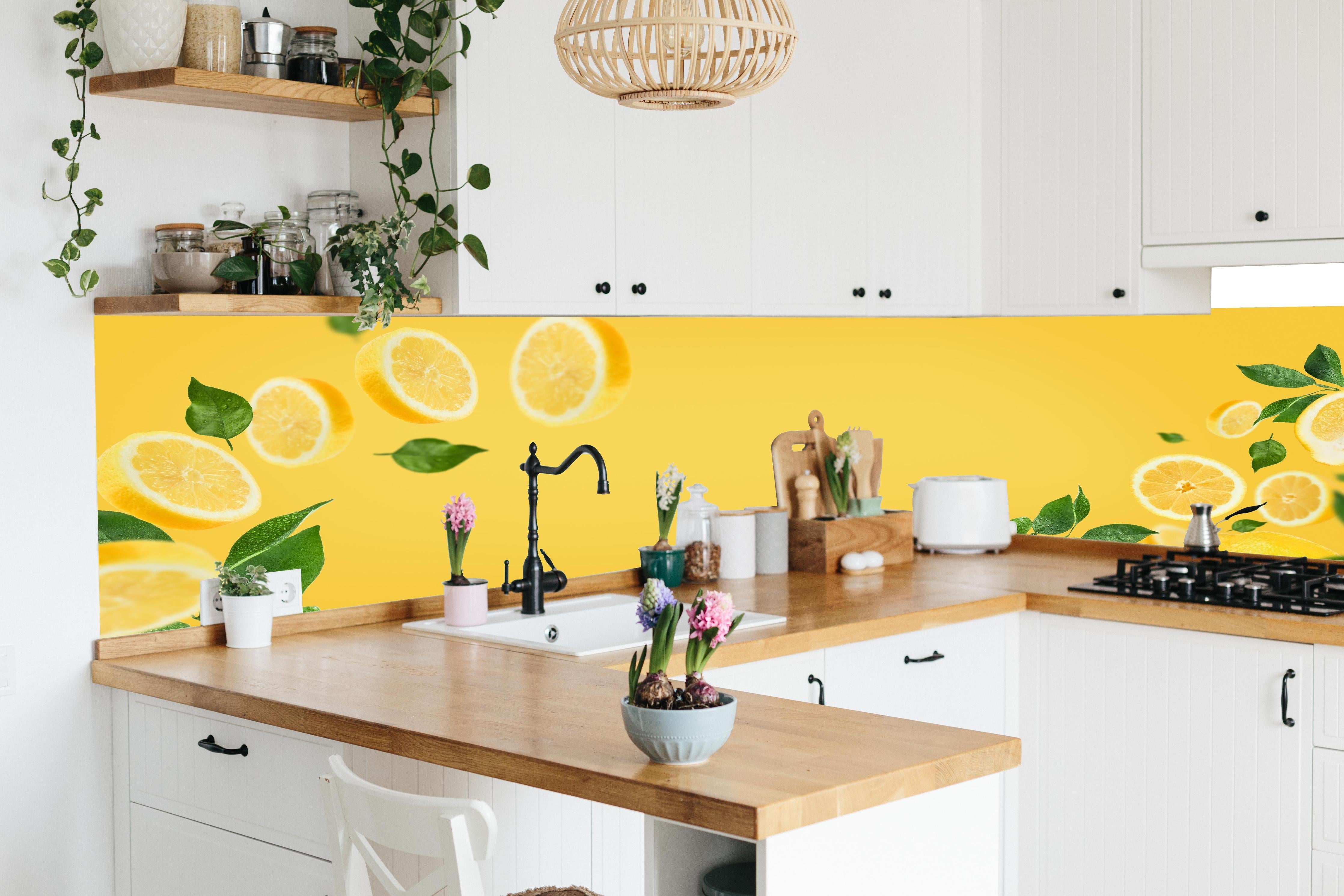 Küche - Zitronen Limetten Gelb-Grün in lebendiger Küche mit bunten Blumen