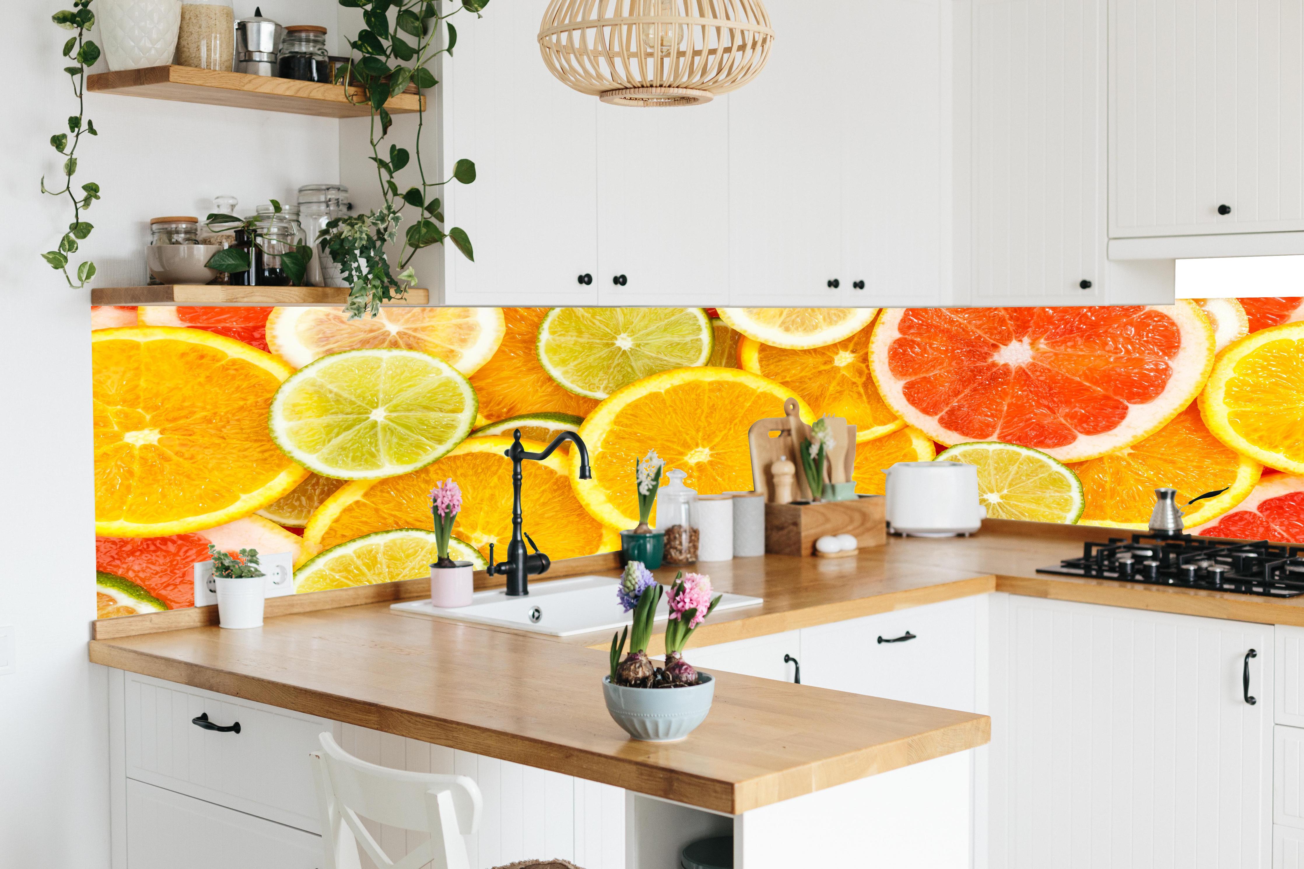 Küche - Zitrusmix Orange Gelb Grün in lebendiger Küche mit bunten Blumen