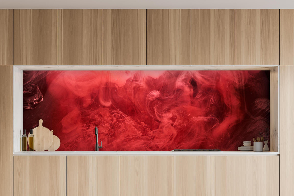 Küche - Abstrakter roter Ozean in charakteristischer Vollholz-Küche mit modernem Gasherd