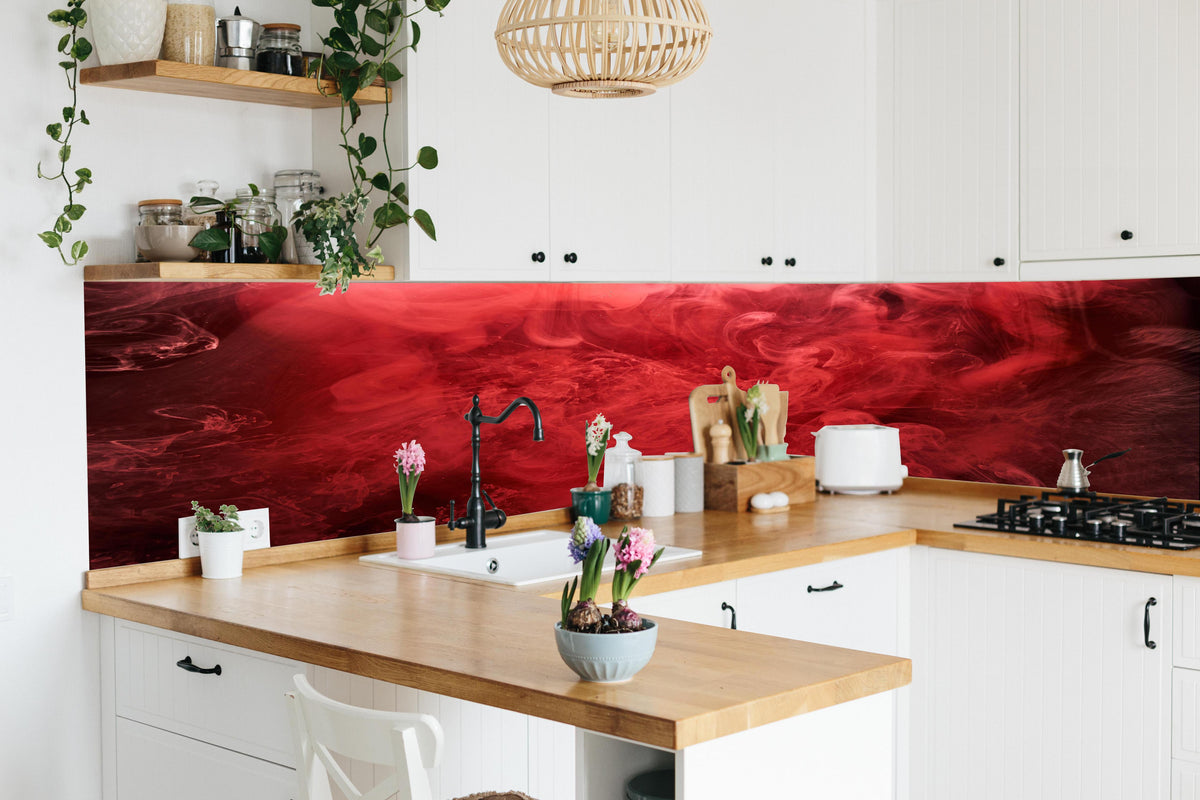 Küche - Abstrakter roter Ozean in lebendiger Küche mit bunten Blumen