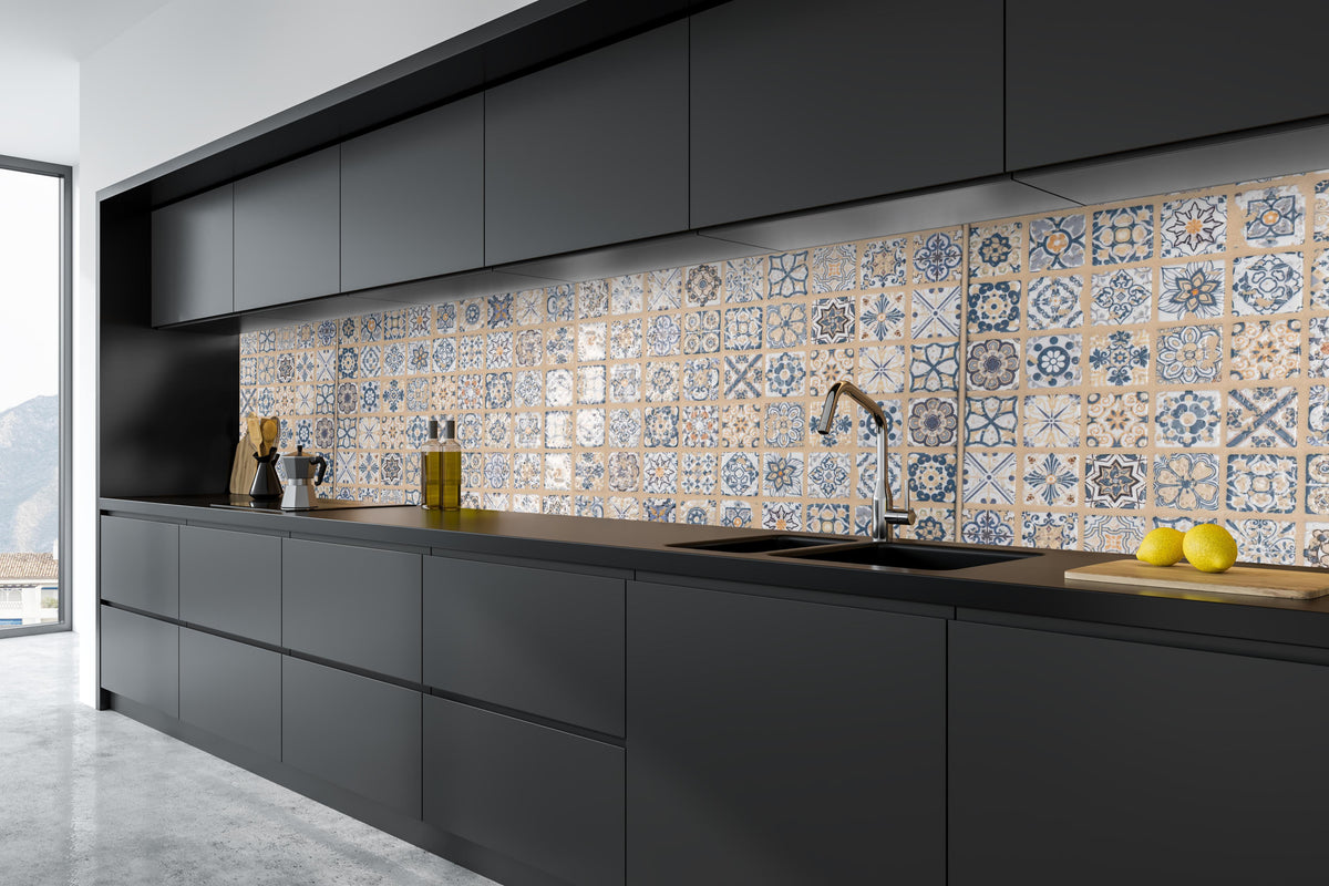 Küche - Beige-blau Vintage Mosaik in tiefschwarzer matt-premium Einbauküche