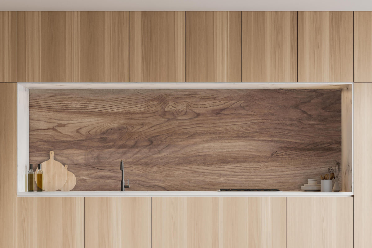 Küche - Braune Holz Textur mit Muster in charakteristischer Vollholz-Küche mit modernem Gasherd