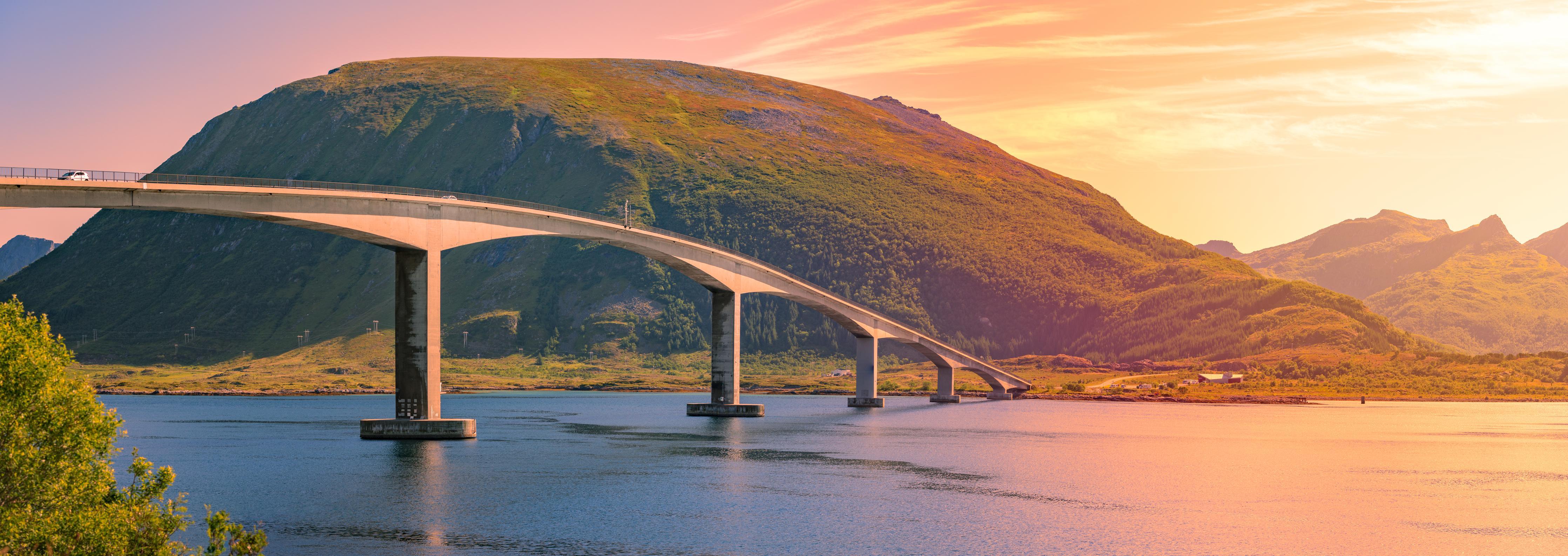 Küchenrückwand-Brückenstraße in Norwegen