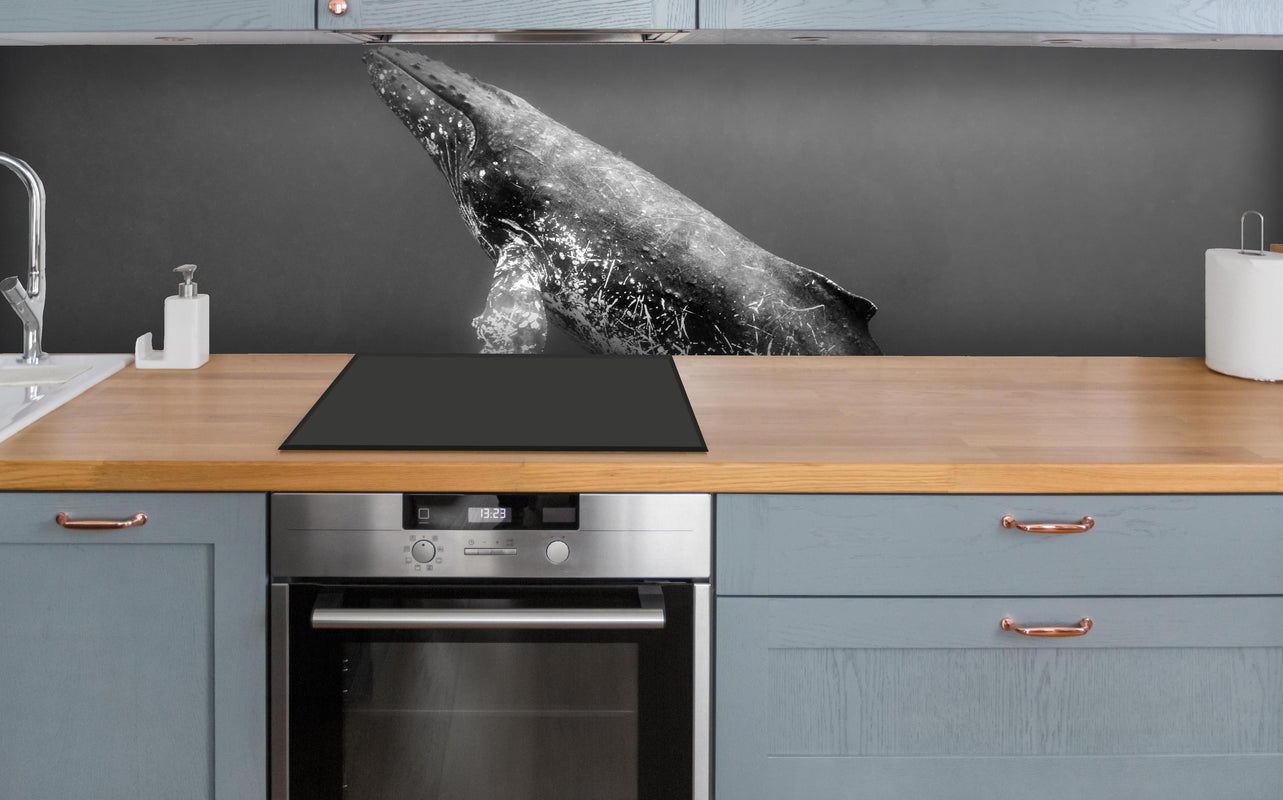 Küche - Buckelwal über polierter Holzarbeitsplatte mit Cerankochfeld