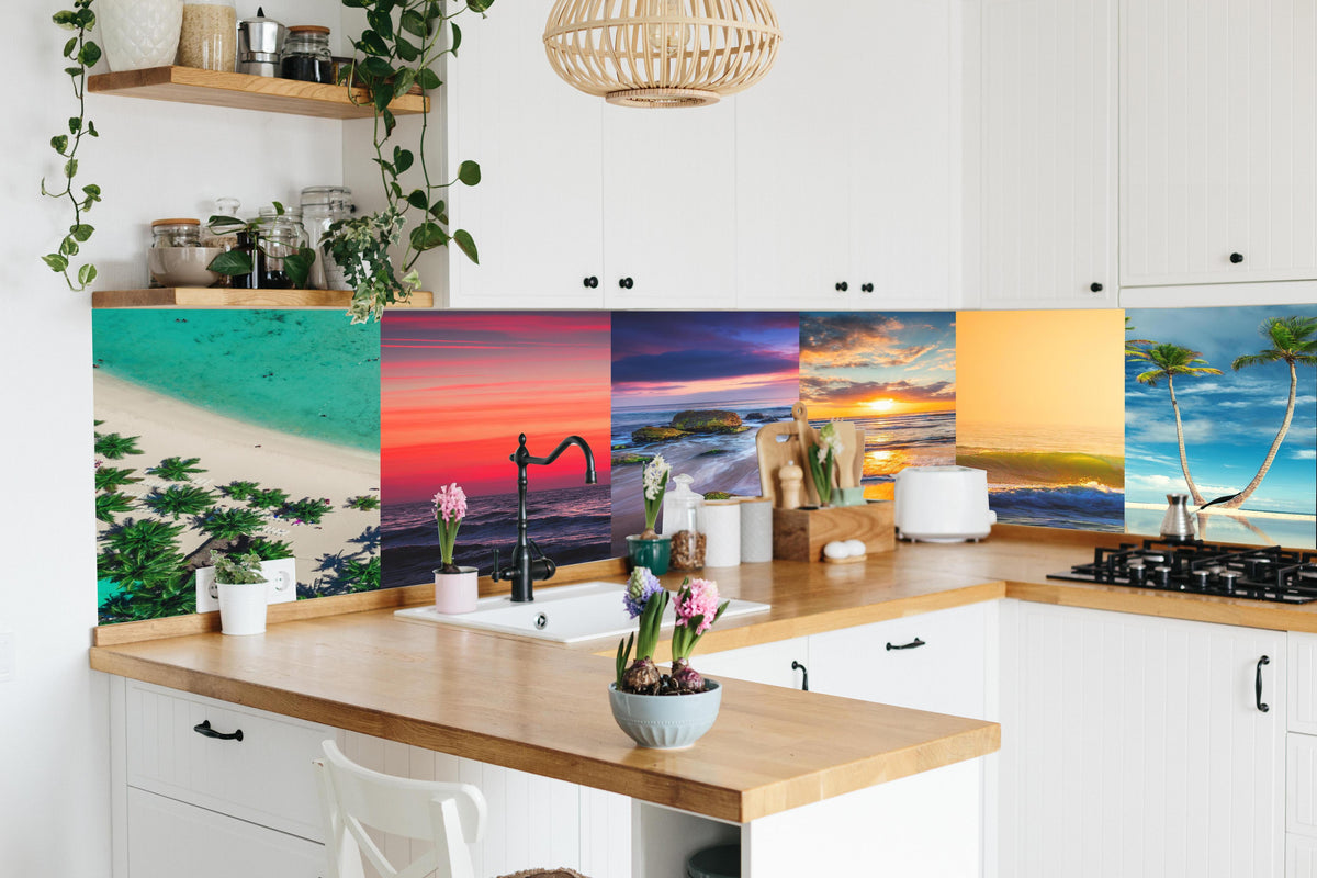 Küche - Collage von Sommer Meer und Strand Bilder in lebendiger Küche mit bunten Blumen