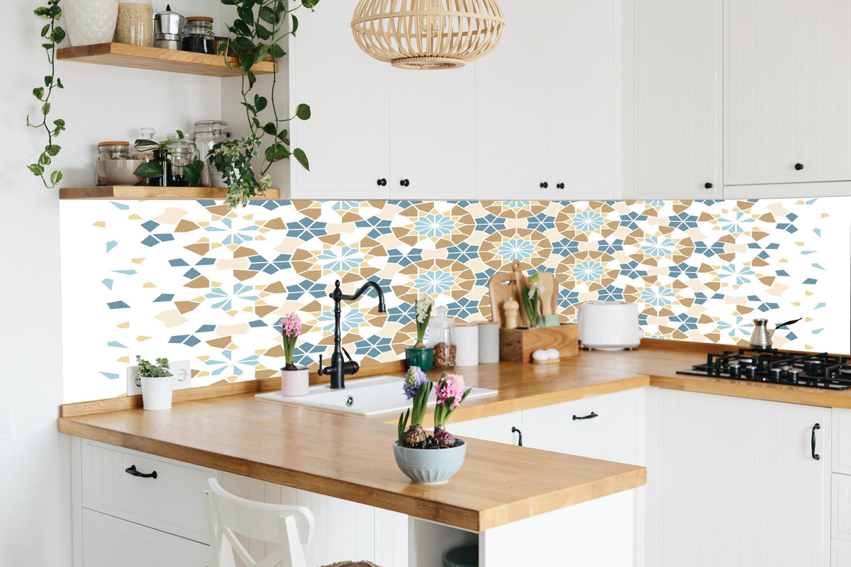 Küche - Fliesen eckige Geometrie in lebendiger Küche mit bunten Blumen