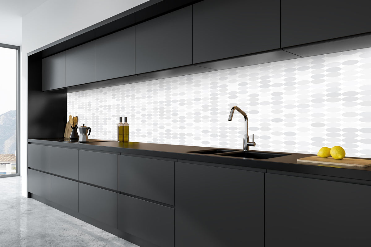 Küche - Grau-weißes Punktmuster in tiefschwarzer matt-premium Einbauküche