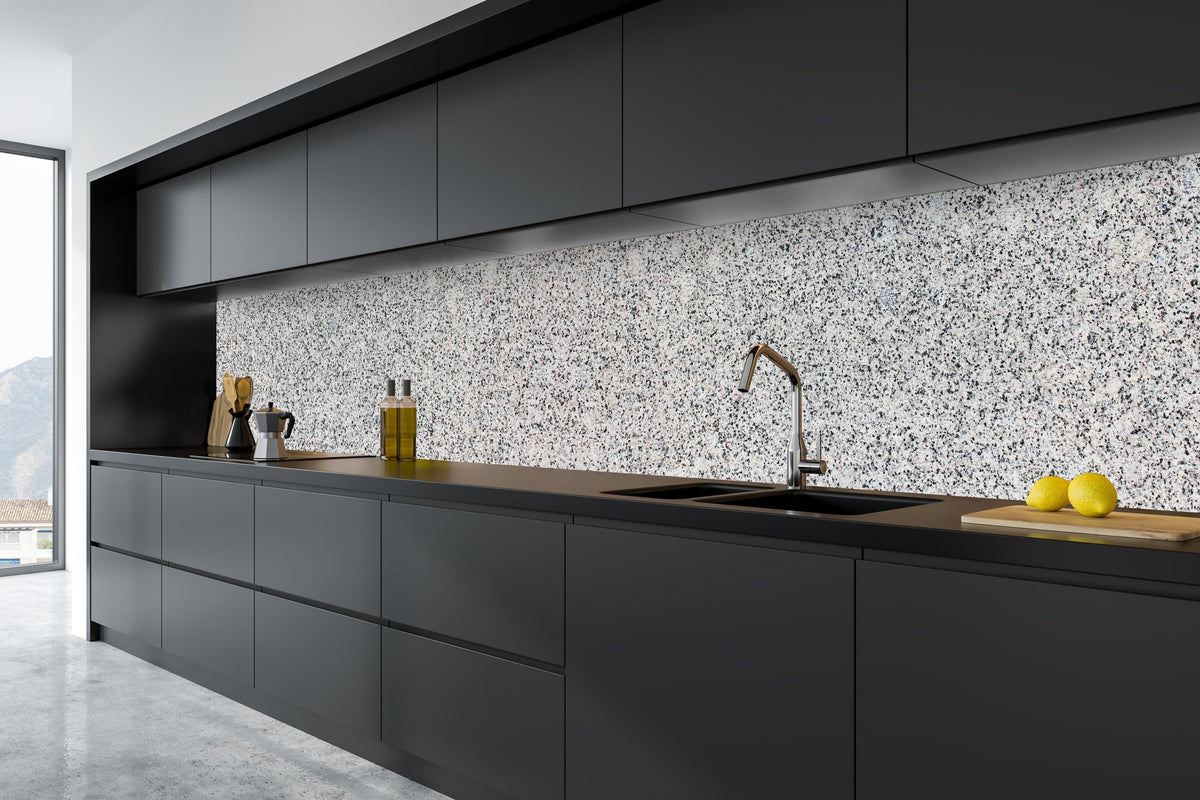 Küche - Grauer Granit in tiefschwarzer matt-premium Einbauküche