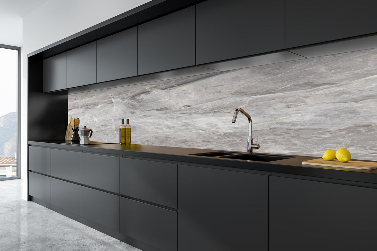 Küche - Grauer Marmor - Granit in tiefschwarzer matt-premium Einbauküche