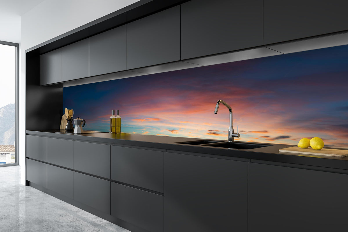 Küche - Himmelspanorama bei Sonnenuntergang in tiefschwarzer matt-premium Einbauküche