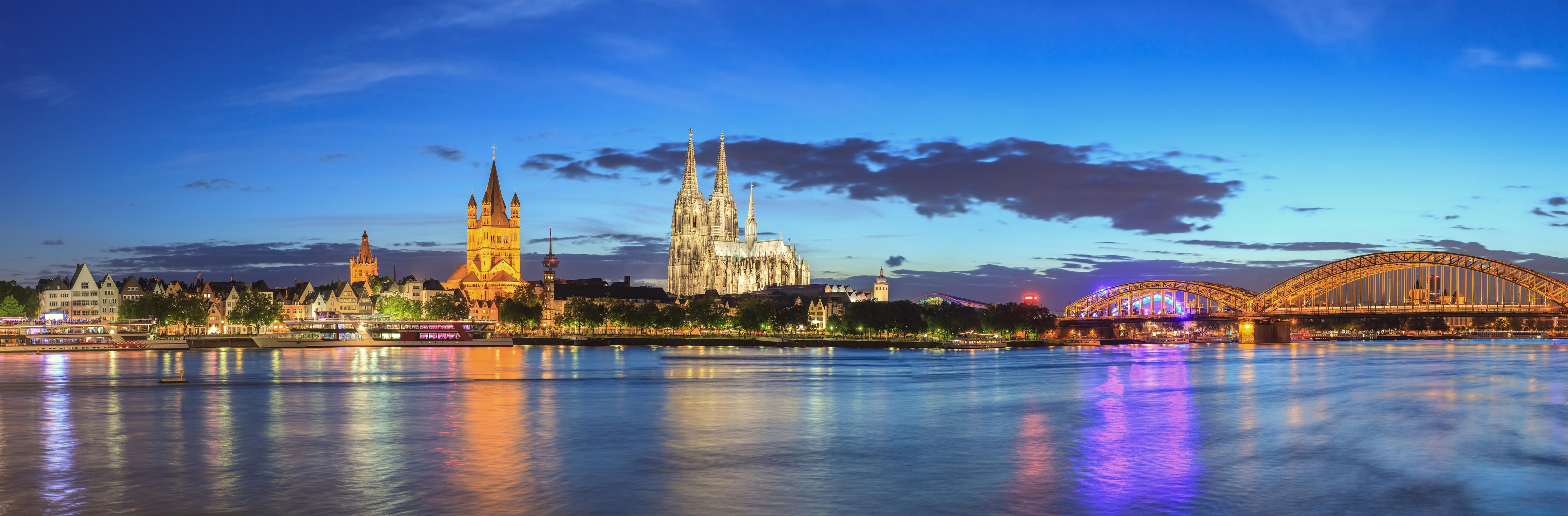 Küchenrückwand-Kölner Skyline - Nachts