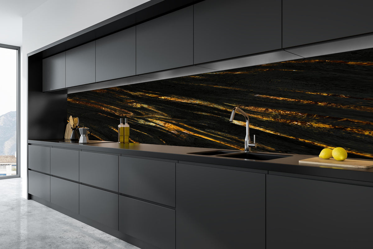Küche - Luxus Gold Marmor-Holz Textur in tiefschwarzer matt-premium Einbauküche