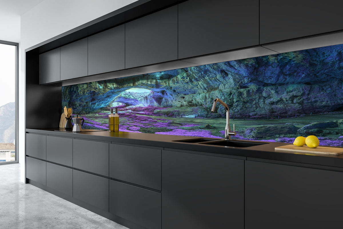 Küche - Mystische Höhle in fantastisch leuchtenden Farben in tiefschwarzer matt-premium Einbauküche