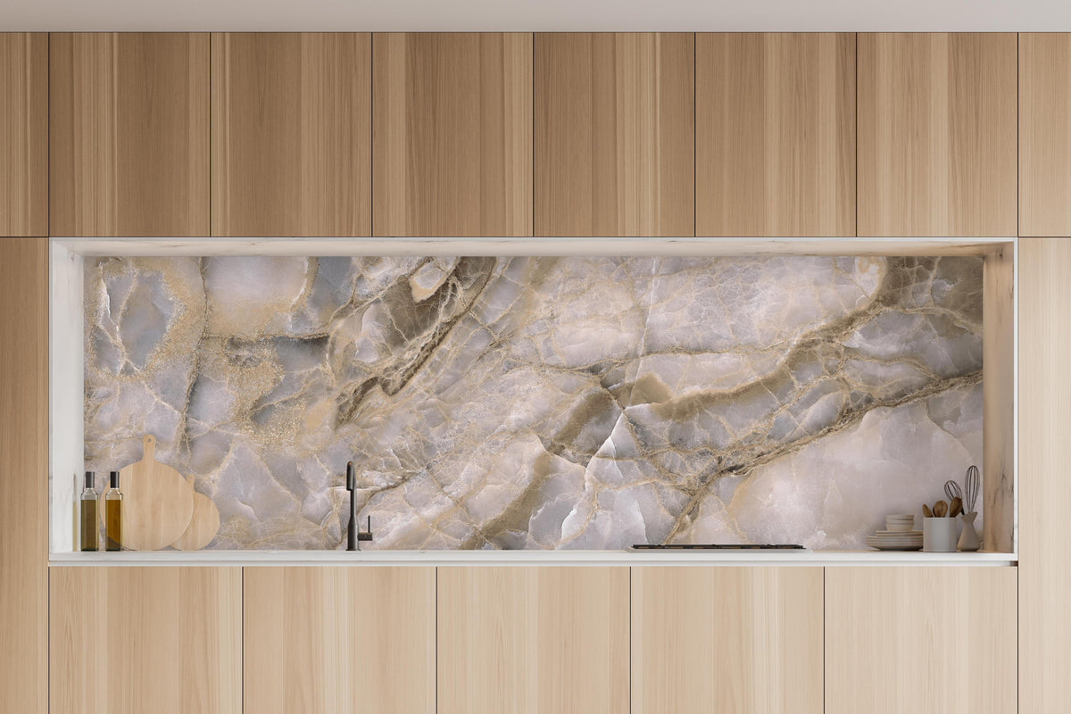 Küche - Natürliche graue Onyx Oberfläche in charakteristischer Vollholz-Küche mit modernem Gasherd