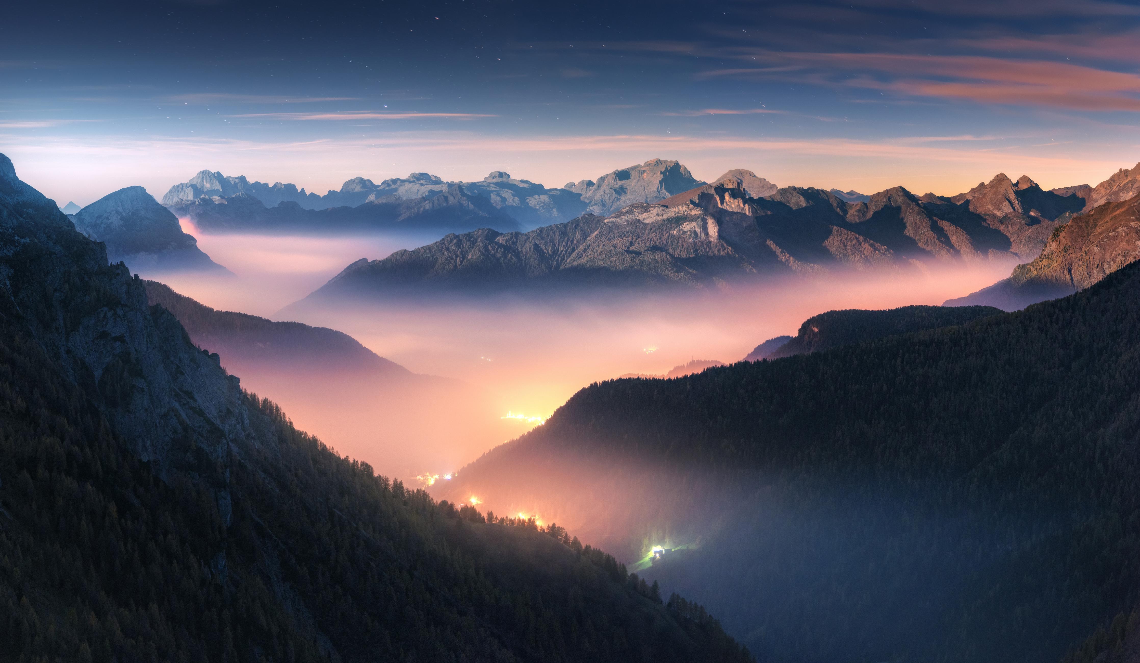 Küchenrückwand-Nebliger Blick auf Dolomiten