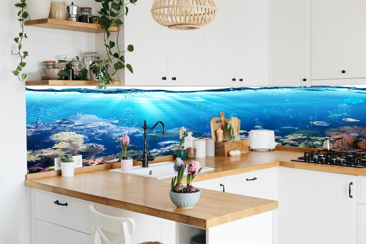 Küche - Ozeantiere - Unterwasser in lebendiger Küche mit bunten Blumen