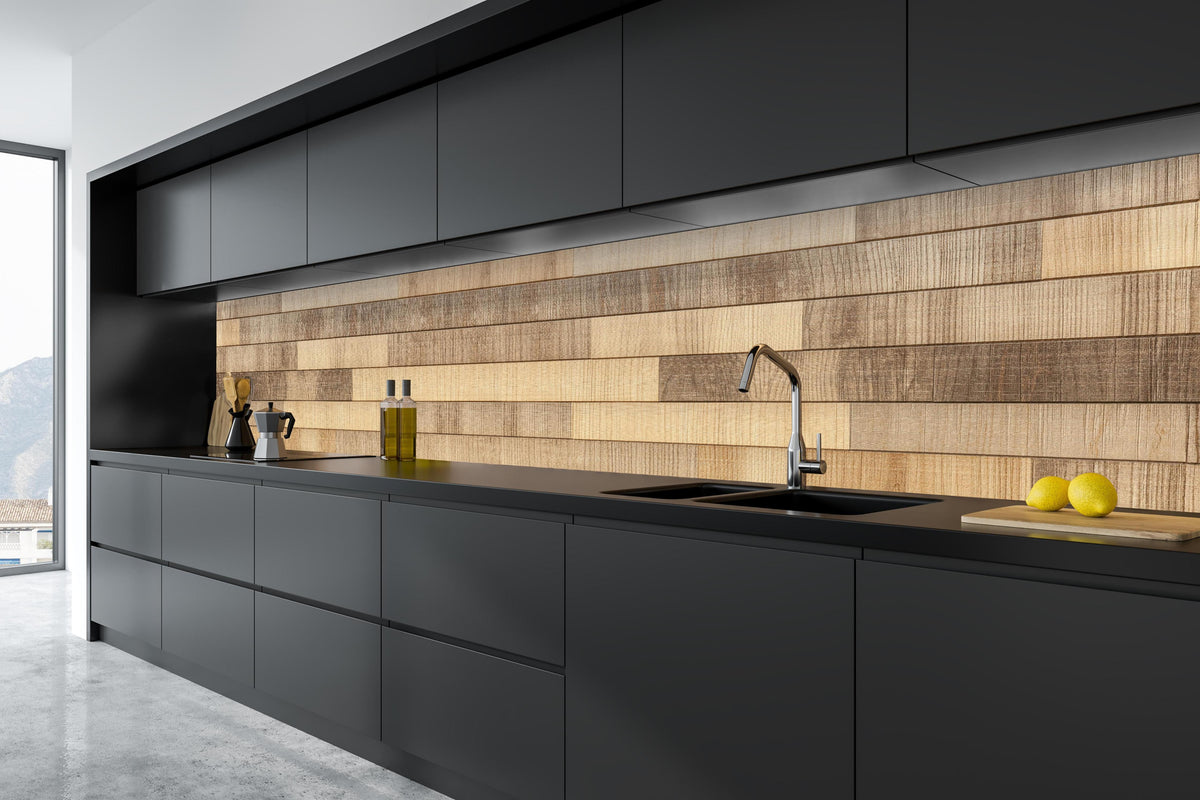 Küche - Panorama der braunen Holzplanken in tiefschwarzer matt-premium Einbauküche