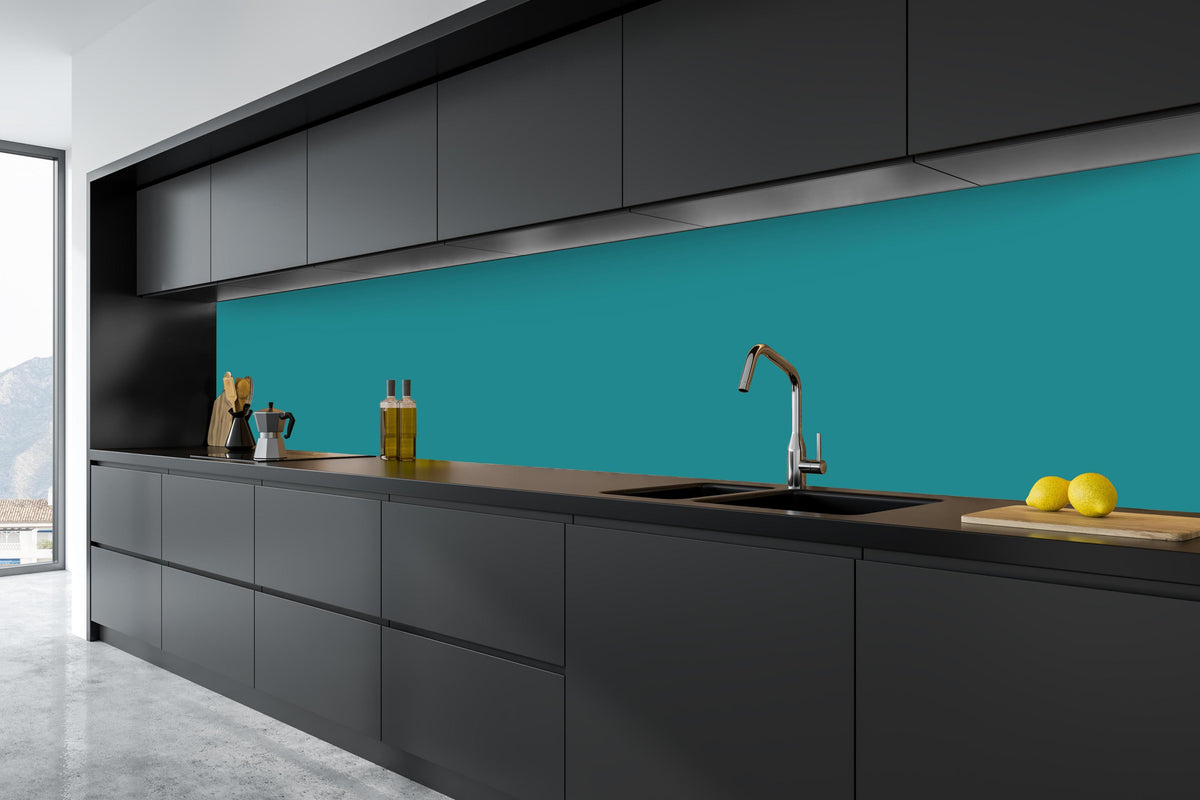 Küche - RAL 5018 (Türkisblau) in tiefschwarzer matt-premium Einbauküche