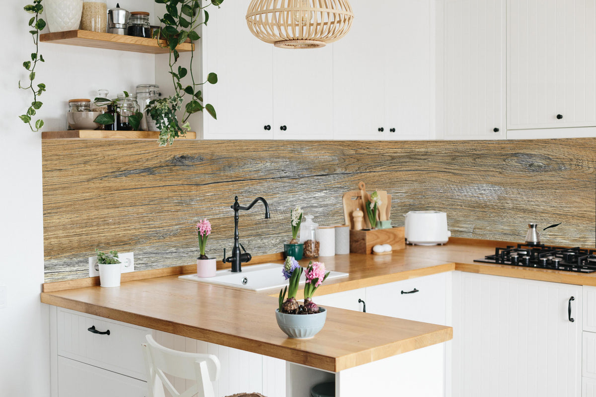 Küche - Rustikale Holz Textur in lebendiger Küche mit bunten Blumen