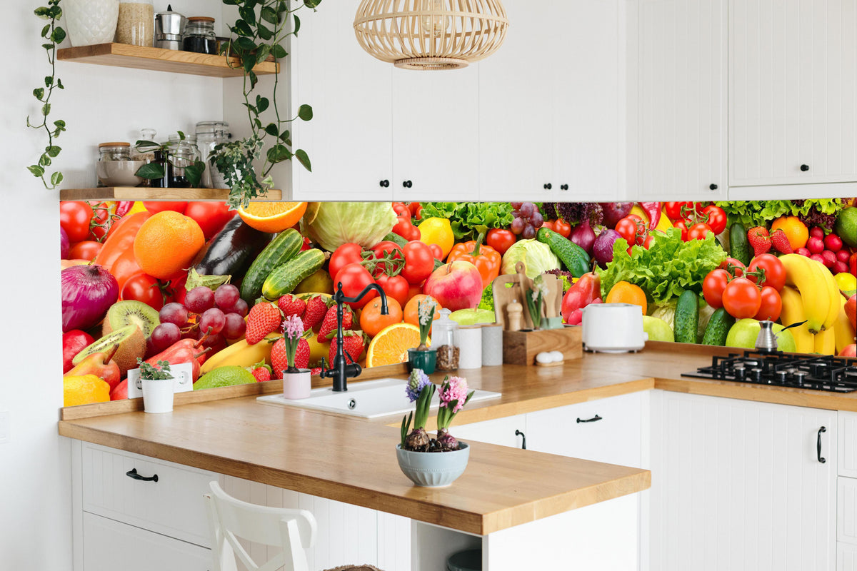 Küche - Sammlung von Obst & Gemüse in lebendiger Küche mit bunten Blumen