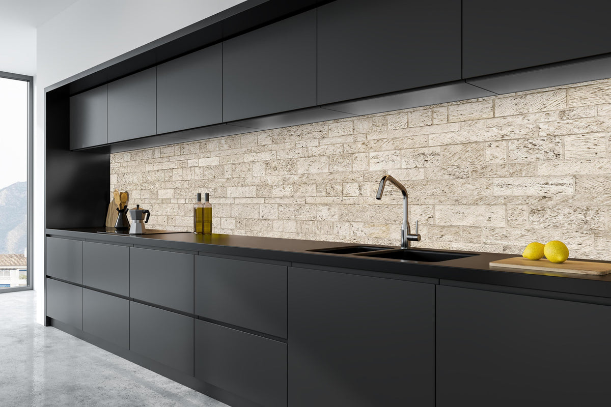 Küche - Schöne Steinfassade im Panoramaformat in tiefschwarzer matt-premium Einbauküche