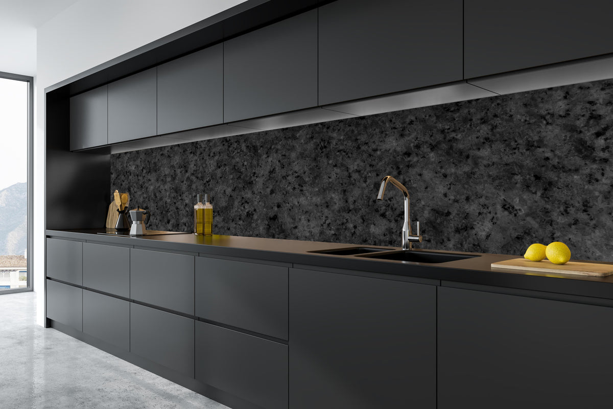 Küche - Schwarzer Sandstein poliert in tiefschwarzer matt-premium Einbauküche
