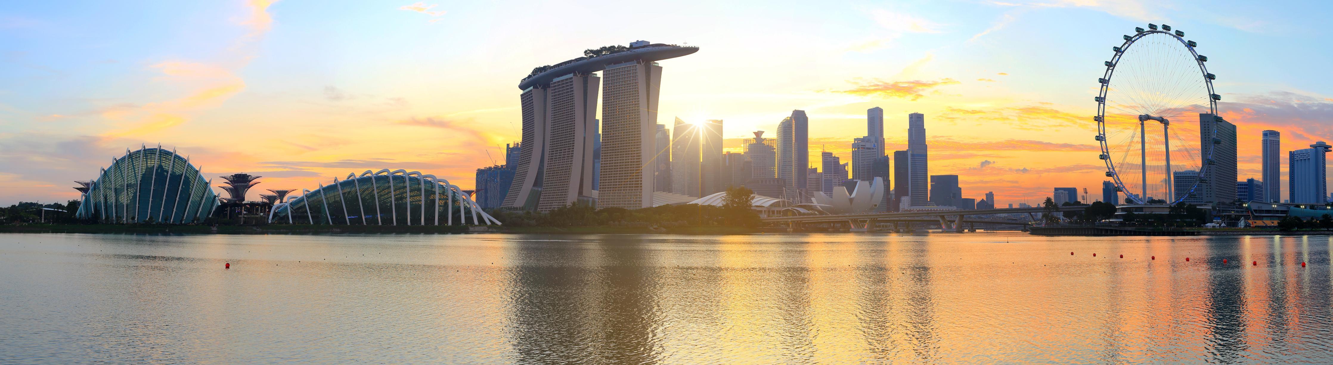 Küchenrückwand-Skyline von Singapur bei Sonnenuntergang