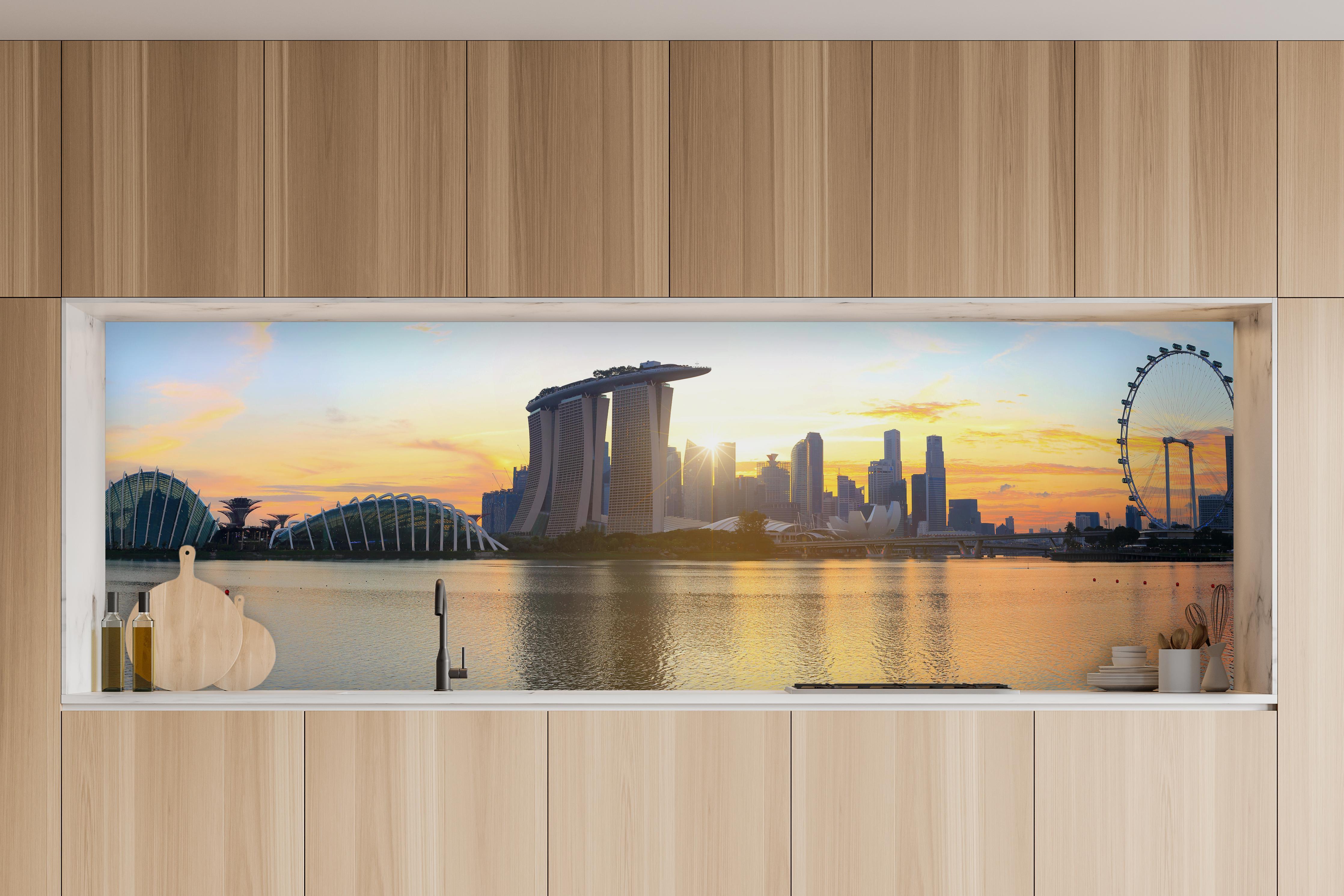 Küche - Skyline von Singapur bei Sonnenuntergang in charakteristischer Vollholz-Küche mit modernem Gasherd