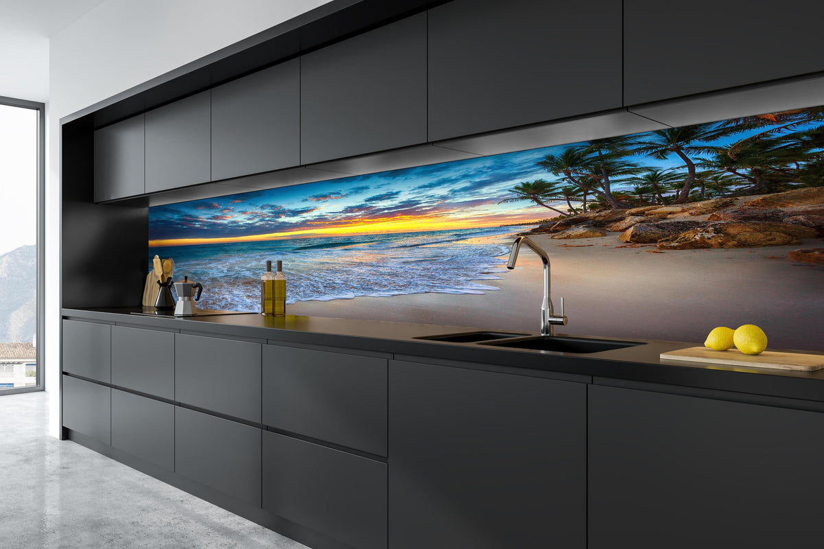 Küche - Sonnenaufgang über dem Strand in tiefschwarzer matt-premium Einbauküche