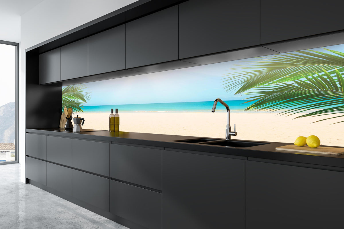Küche - Sonniges tropisches Strandpanorama in tiefschwarzer matt-premium Einbauküche