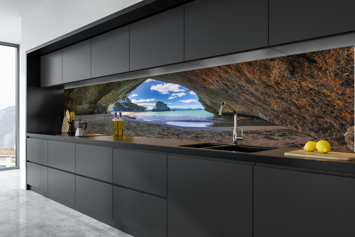 Küche - Strandblick auf Hoho-Rock in tiefschwarzer matt-premium Einbauküche