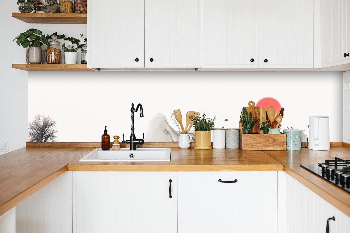 Küche - Tinte Linie Dekoration Landschaft in weißer Küche hinter Gewürzen und Kochlöffeln aus Holz