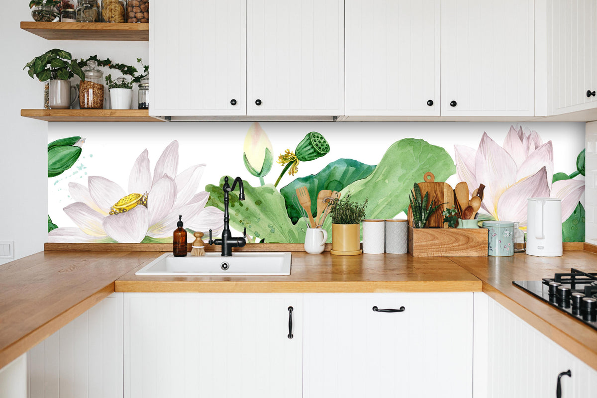 Küche - Weiße Lotusblumen - nahtlose Muster in weißer Küche hinter Gewürzen und Kochlöffeln aus Holz