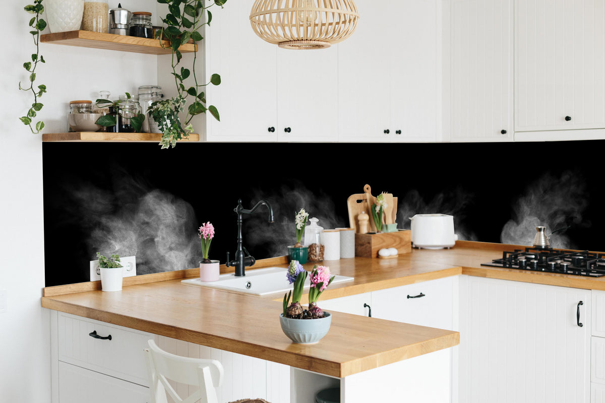 Küche - Weißer Dampf in lebendiger Küche mit bunten Blumen
