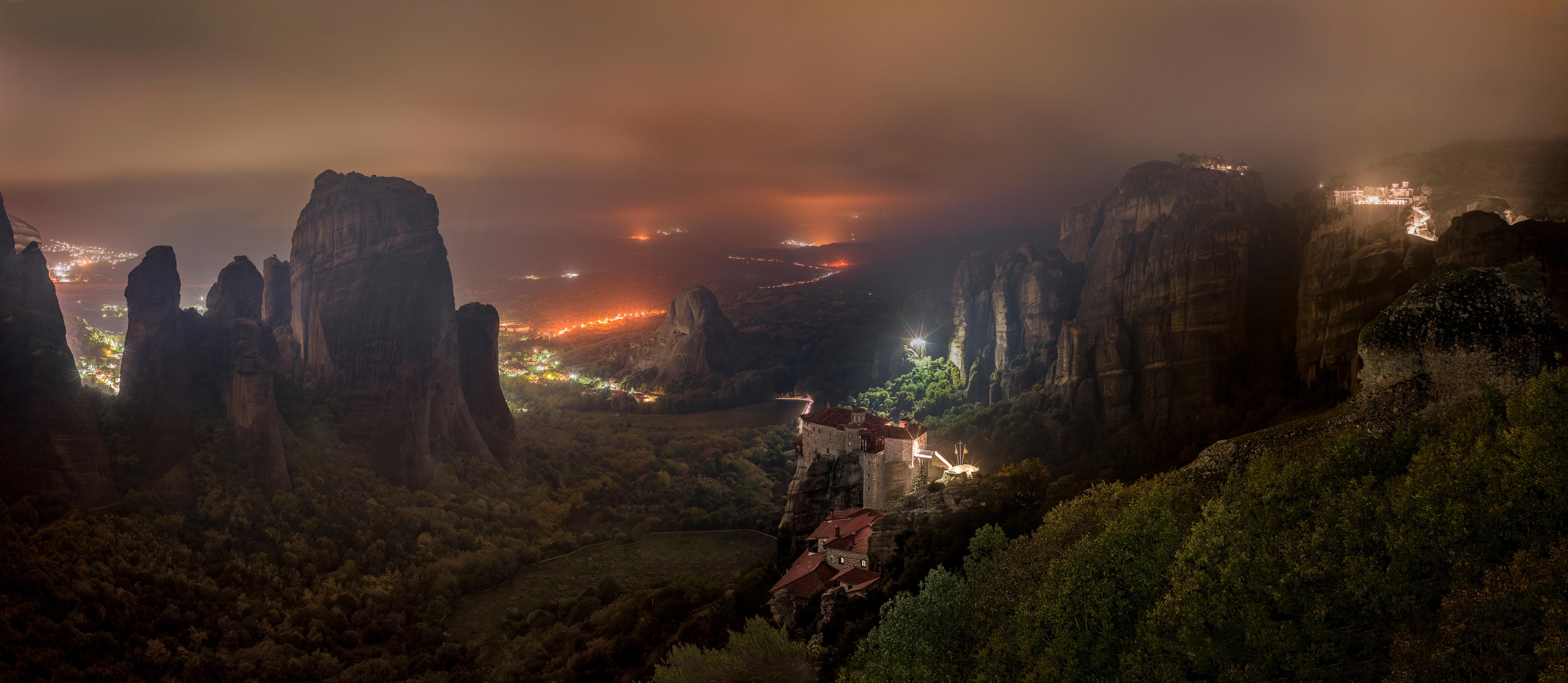 Küchenrückwand-Nächtlicher Blick auf Meteora Berge