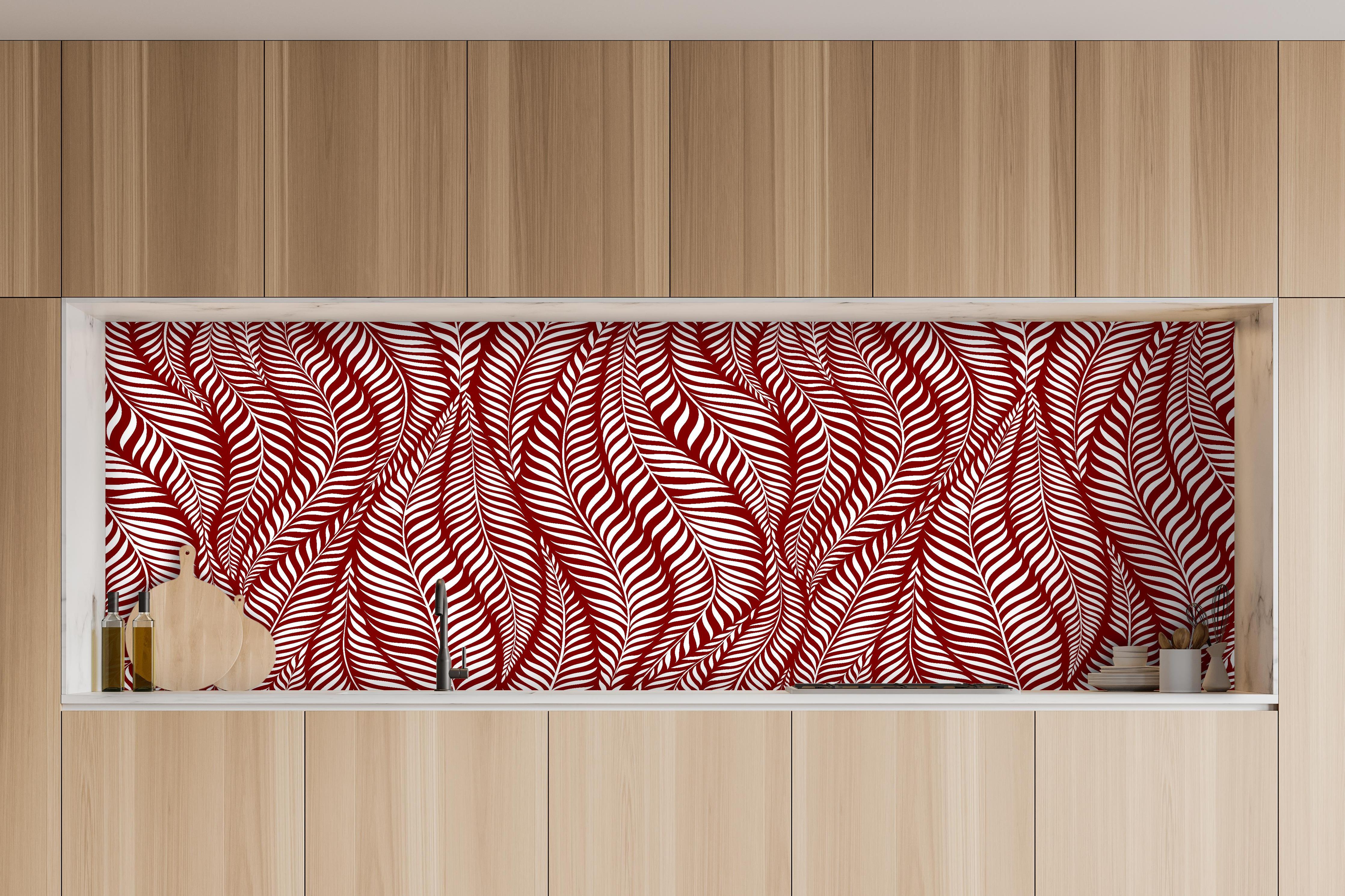 Küche - Natura Oasi Granata hinter weißen Hochglanz-Küchenregalen und schwarzem Wasserhahn