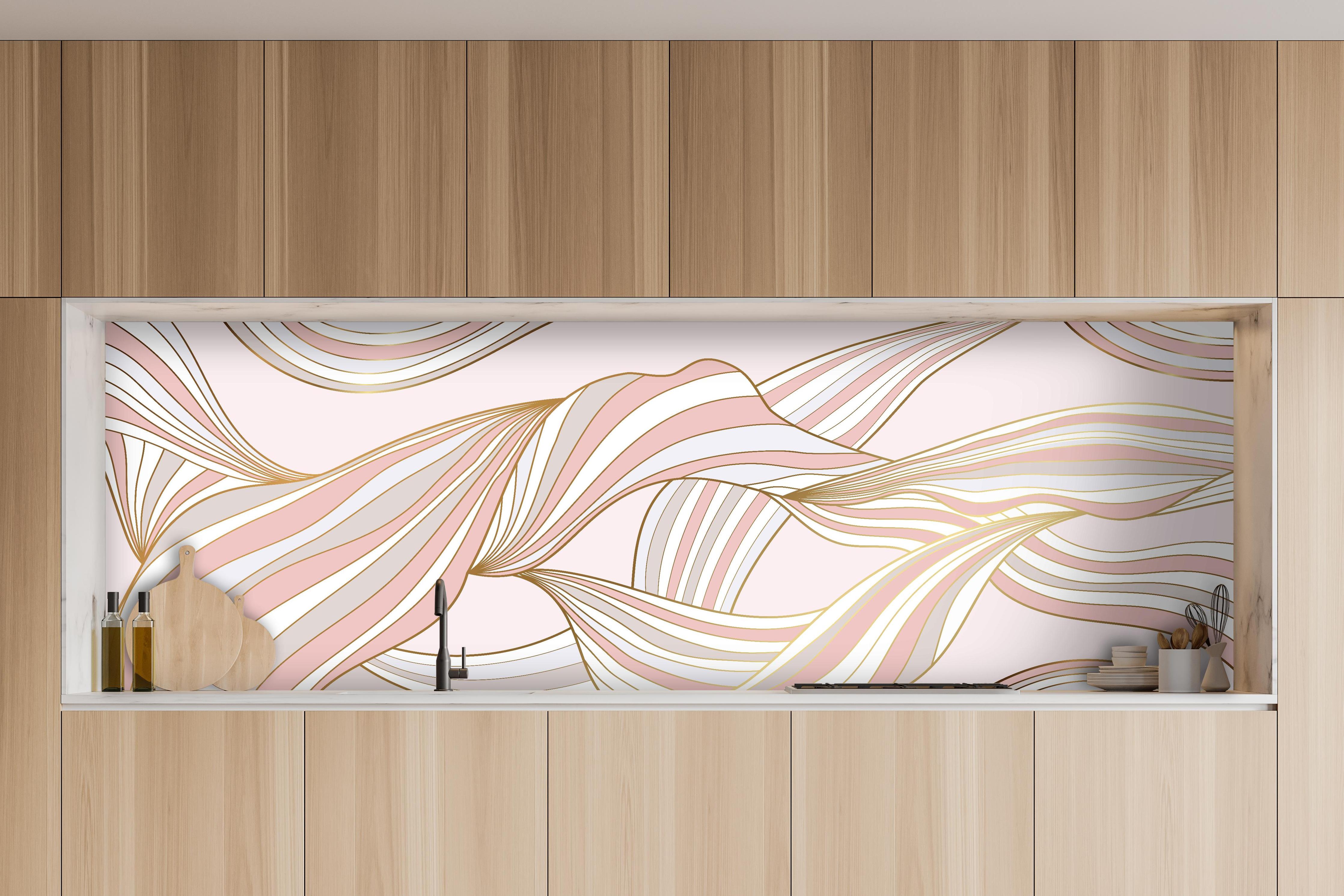 Küche - Organische Linien Rosa Gold Muster hinter weißen Hochglanz-Küchenregalen und schwarzem Wasserhahn