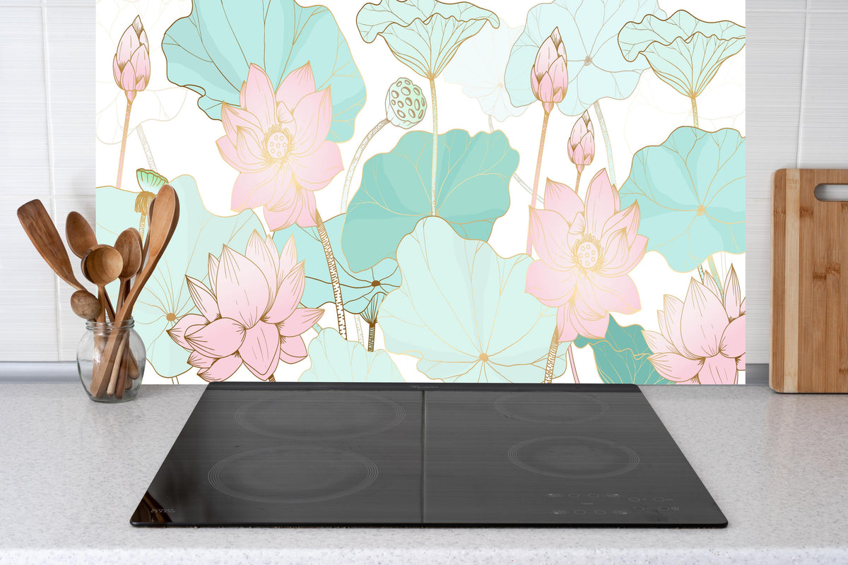Küche - Pastellfarbene Lotusblumen Illustration hinter weißen Hochglanz-Küchenregalen und schwarzem Wasserhahn