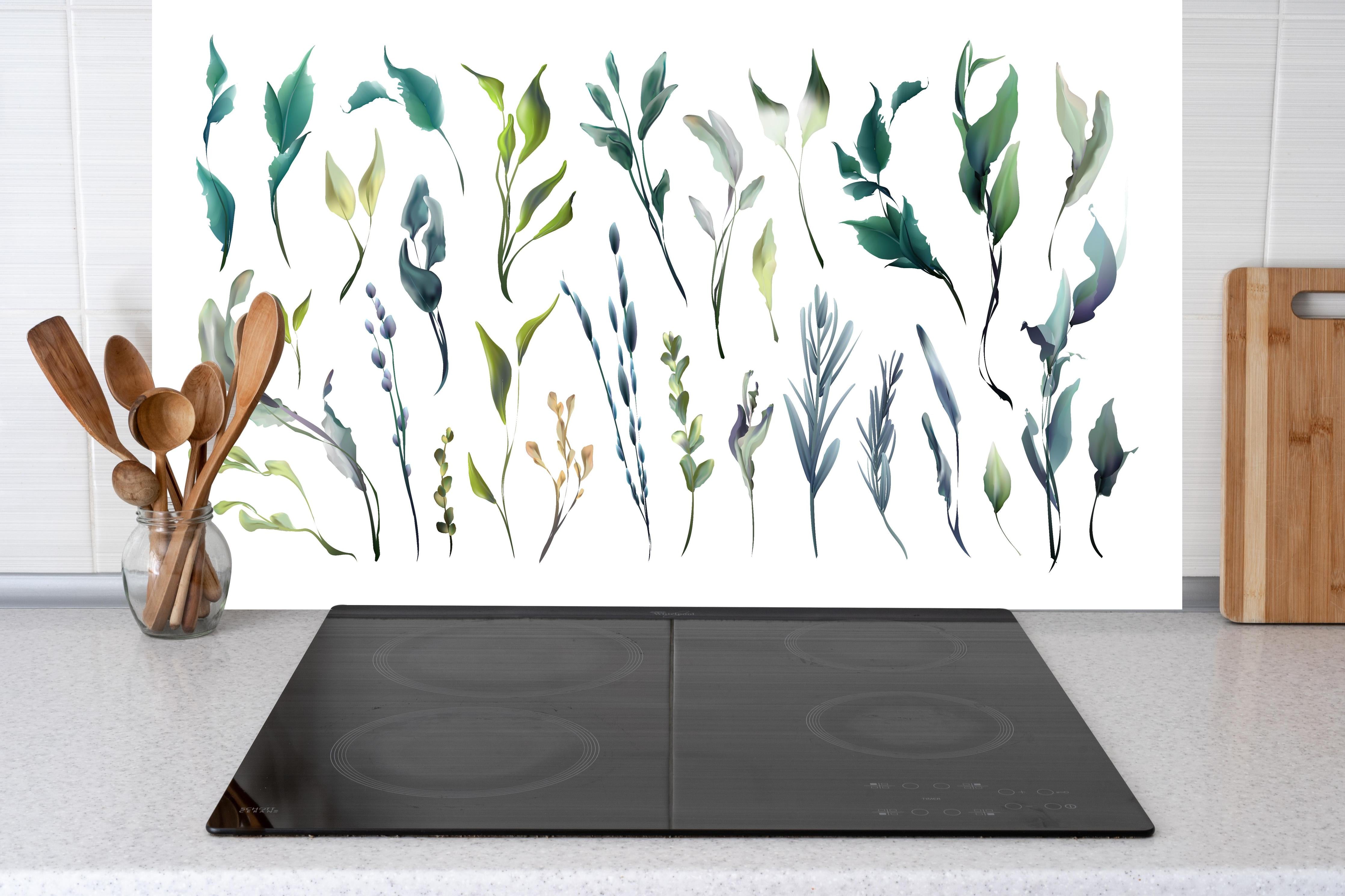 Küche - Set aus Aquarell Pflanzen Silhouetten hinter weißen Hochglanz-Küchenregalen und schwarzem Wasserhahn