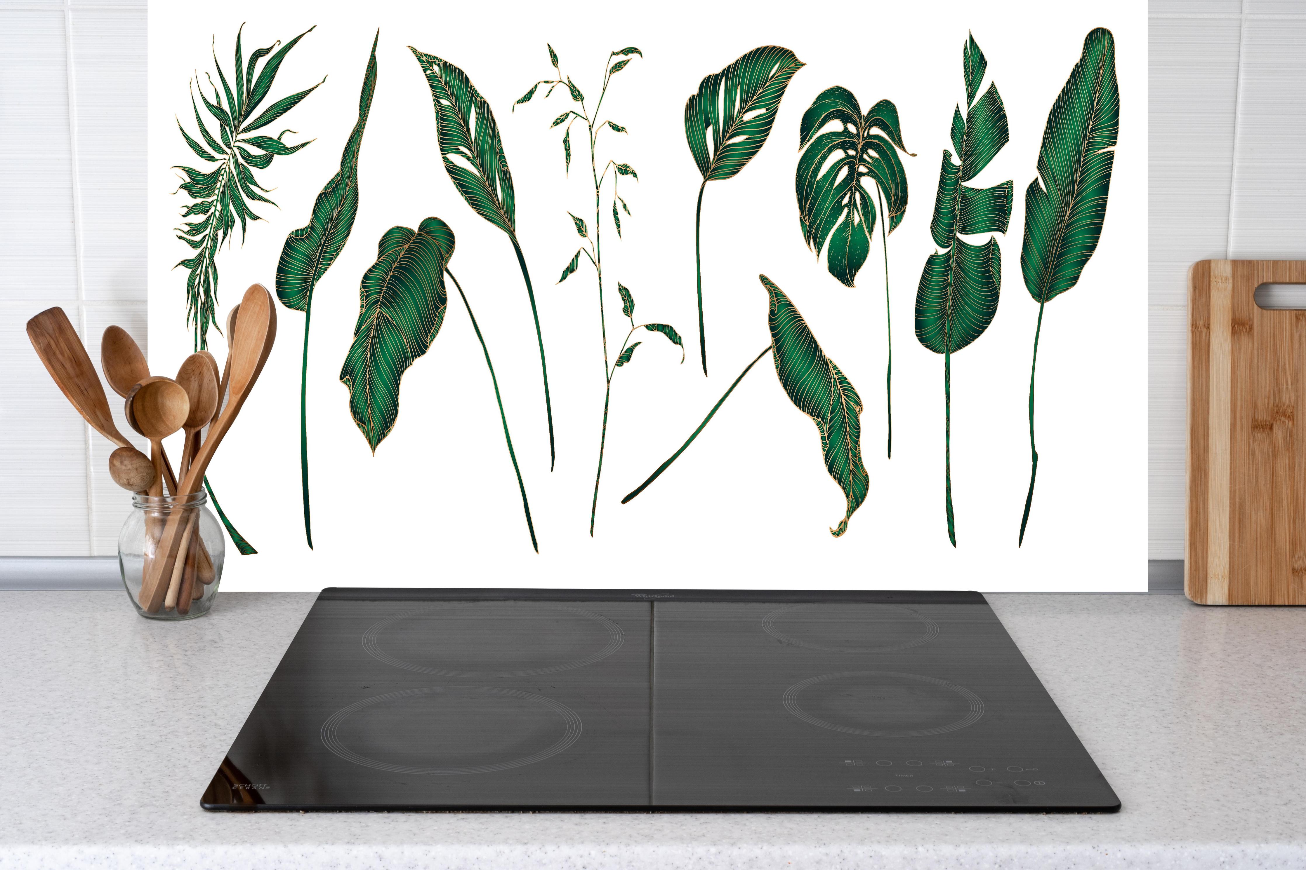 Küche - Set von tropischen Pflanzen Illustrationen hinter weißen Hochglanz-Küchenregalen und schwarzem Wasserhahn