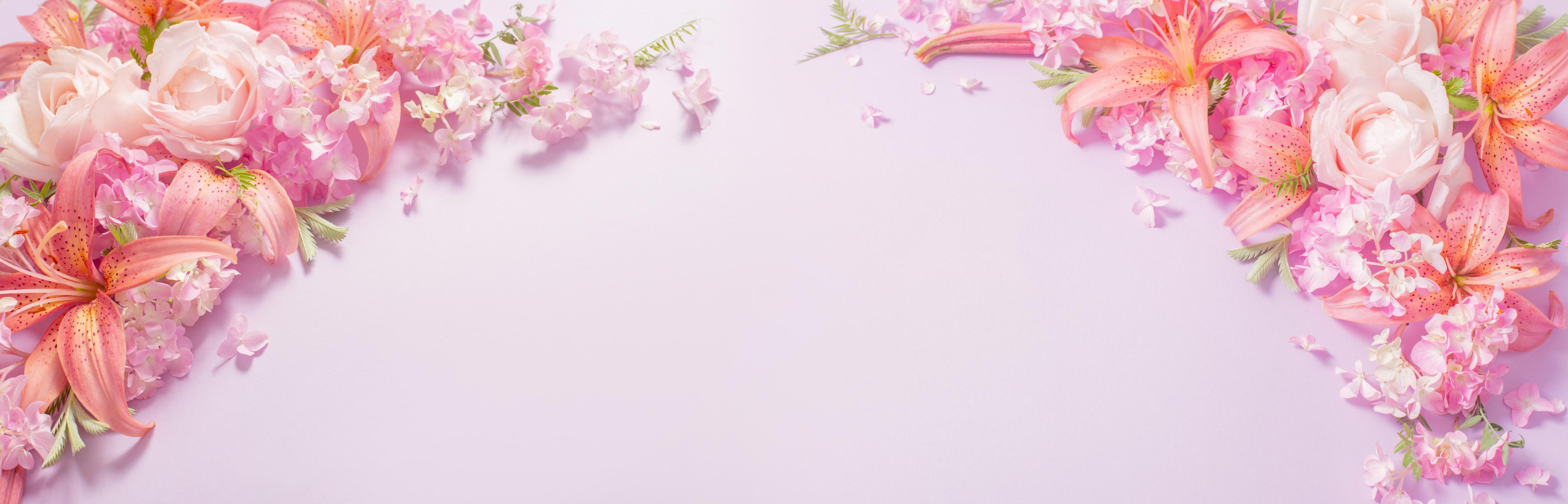 Küchenrückwand-Sommerliche Blumenarrangements auf Papier